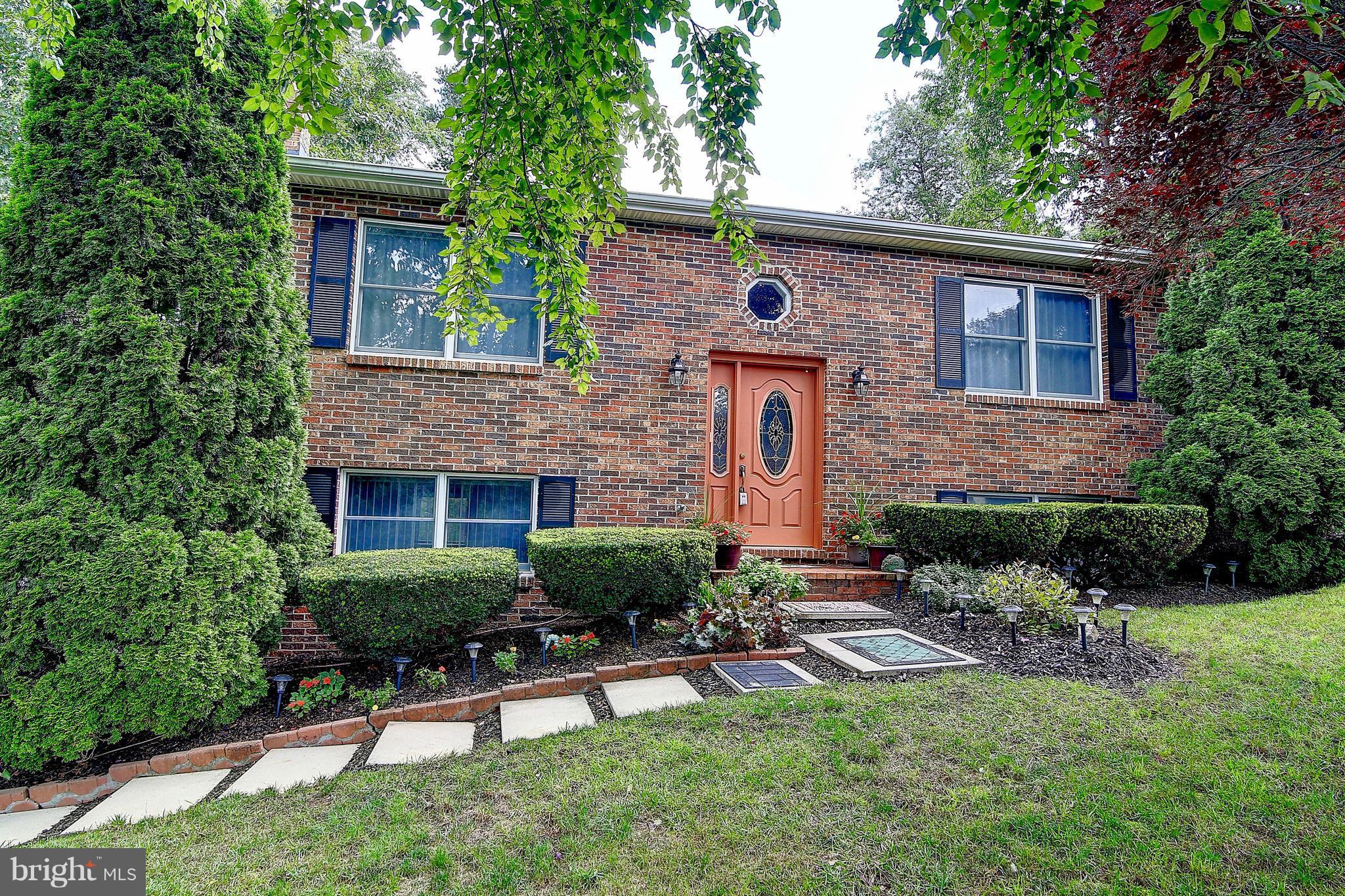 PARKWOOD MANOR - Residential