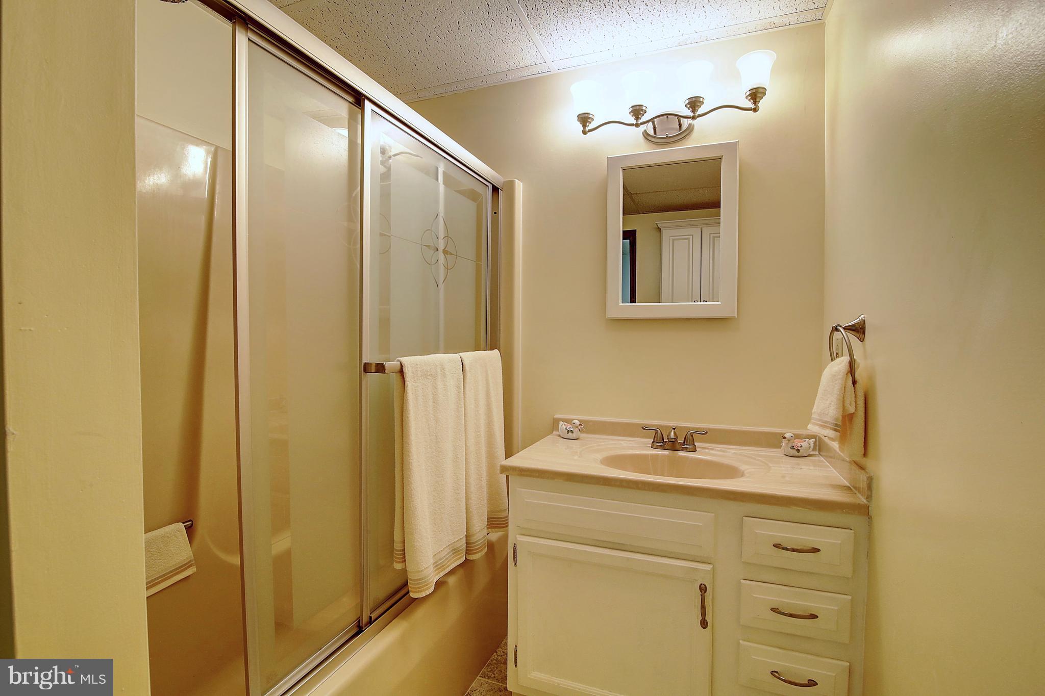 PARKWOOD MANOR - Residential