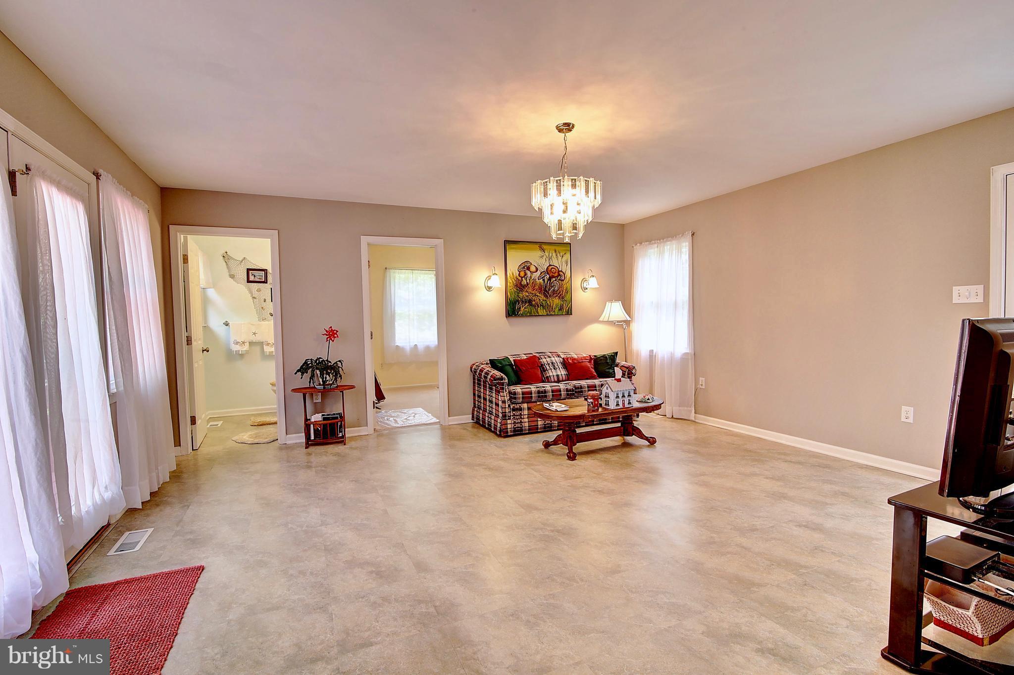 PARKWOOD MANOR - Residential