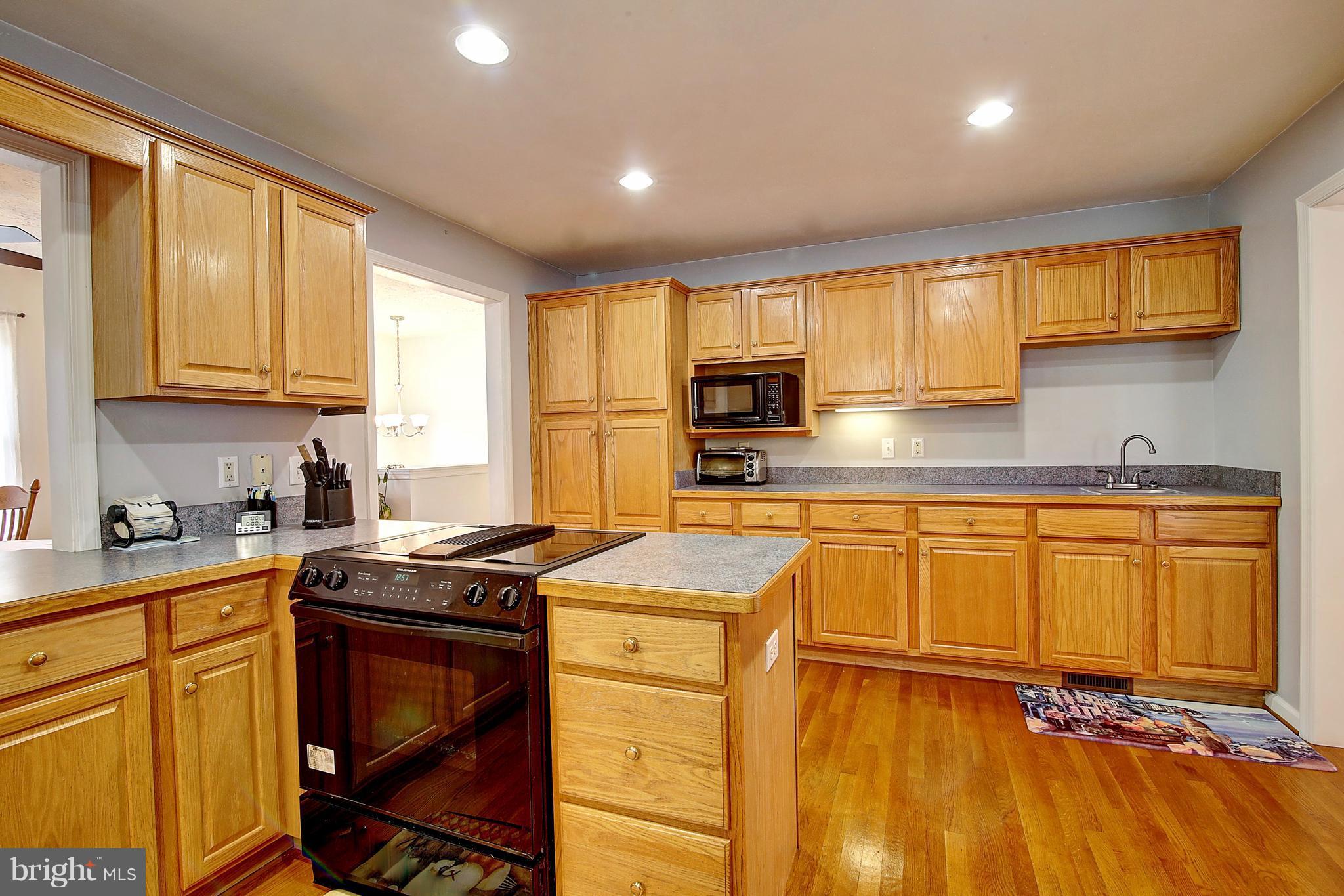 PARKWOOD MANOR - Residential