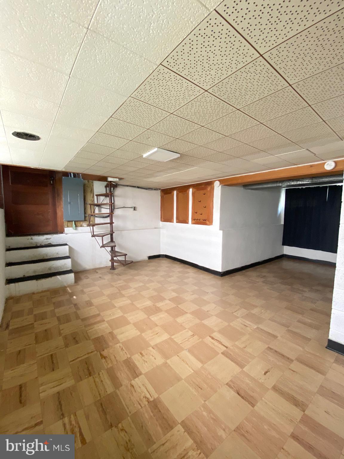 DOWNTOWN FREDERICKSBURG - Residential Lease