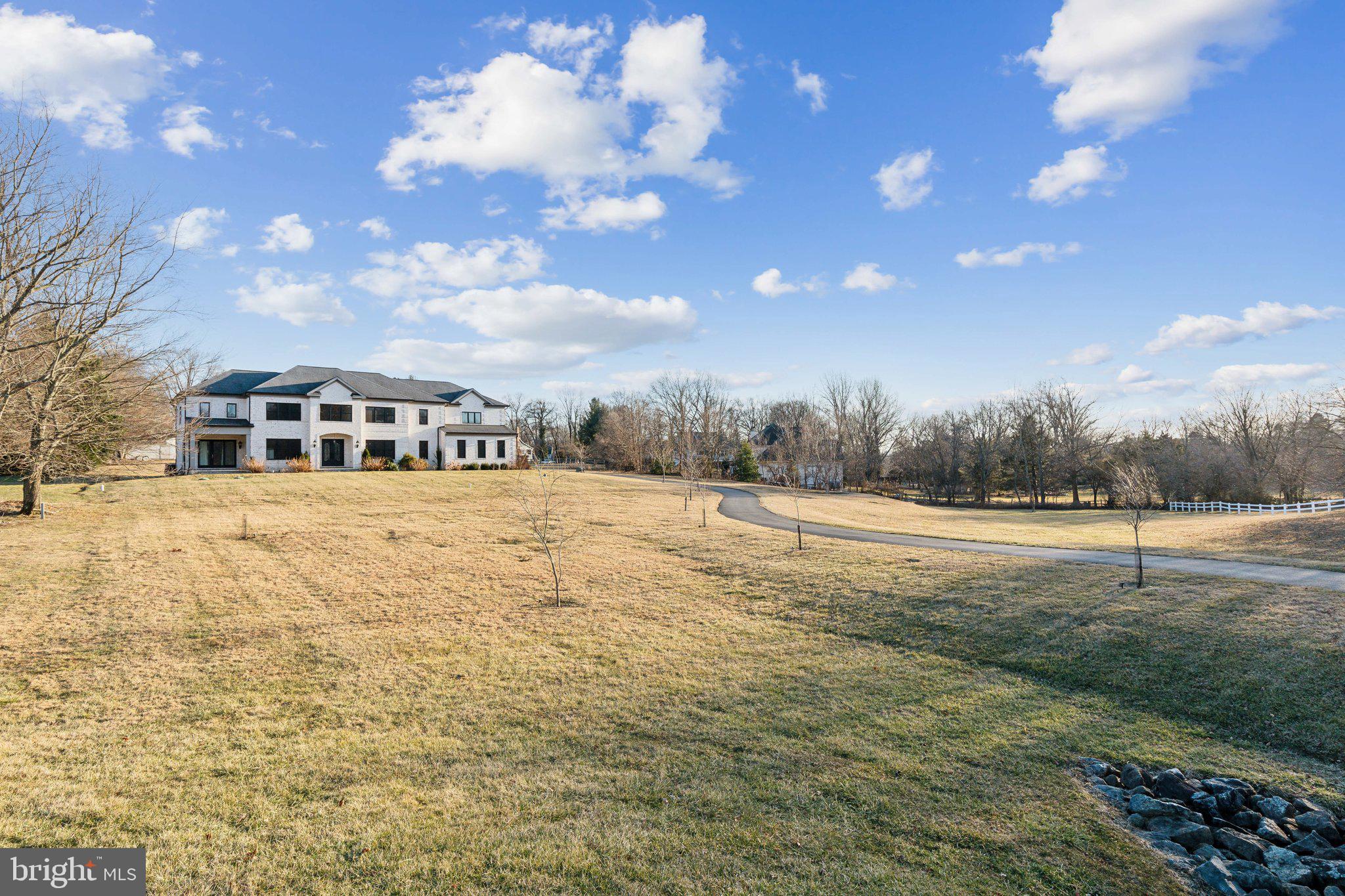 20937 BROOKE KNOLLS ROAD