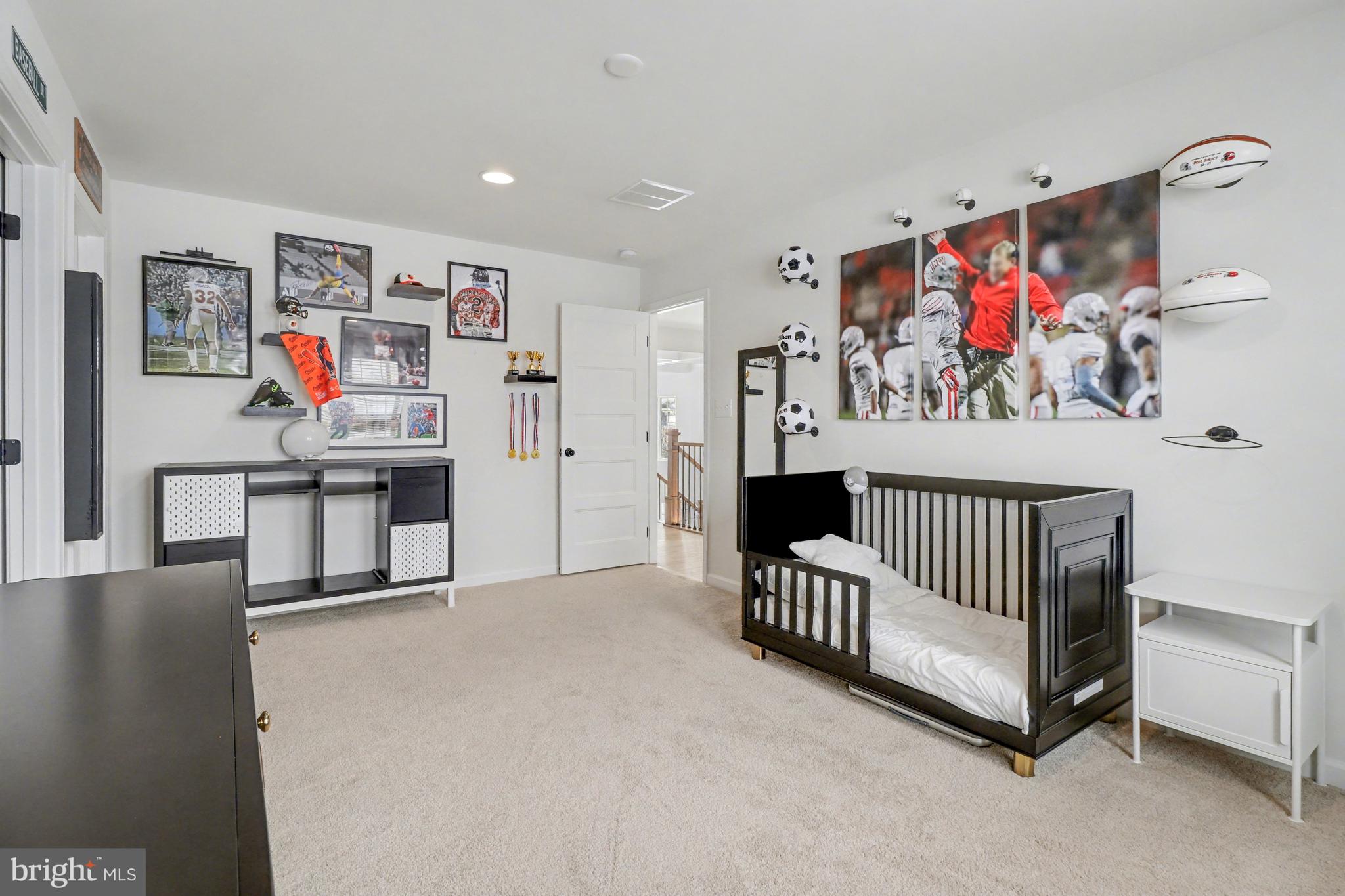 LOGAN GREENS - Residential