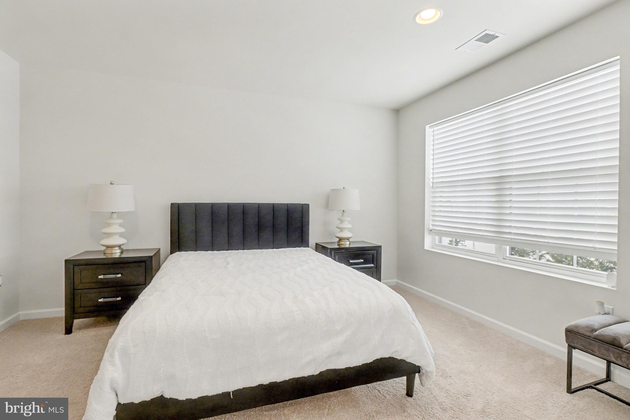 LOGAN GREENS - Residential