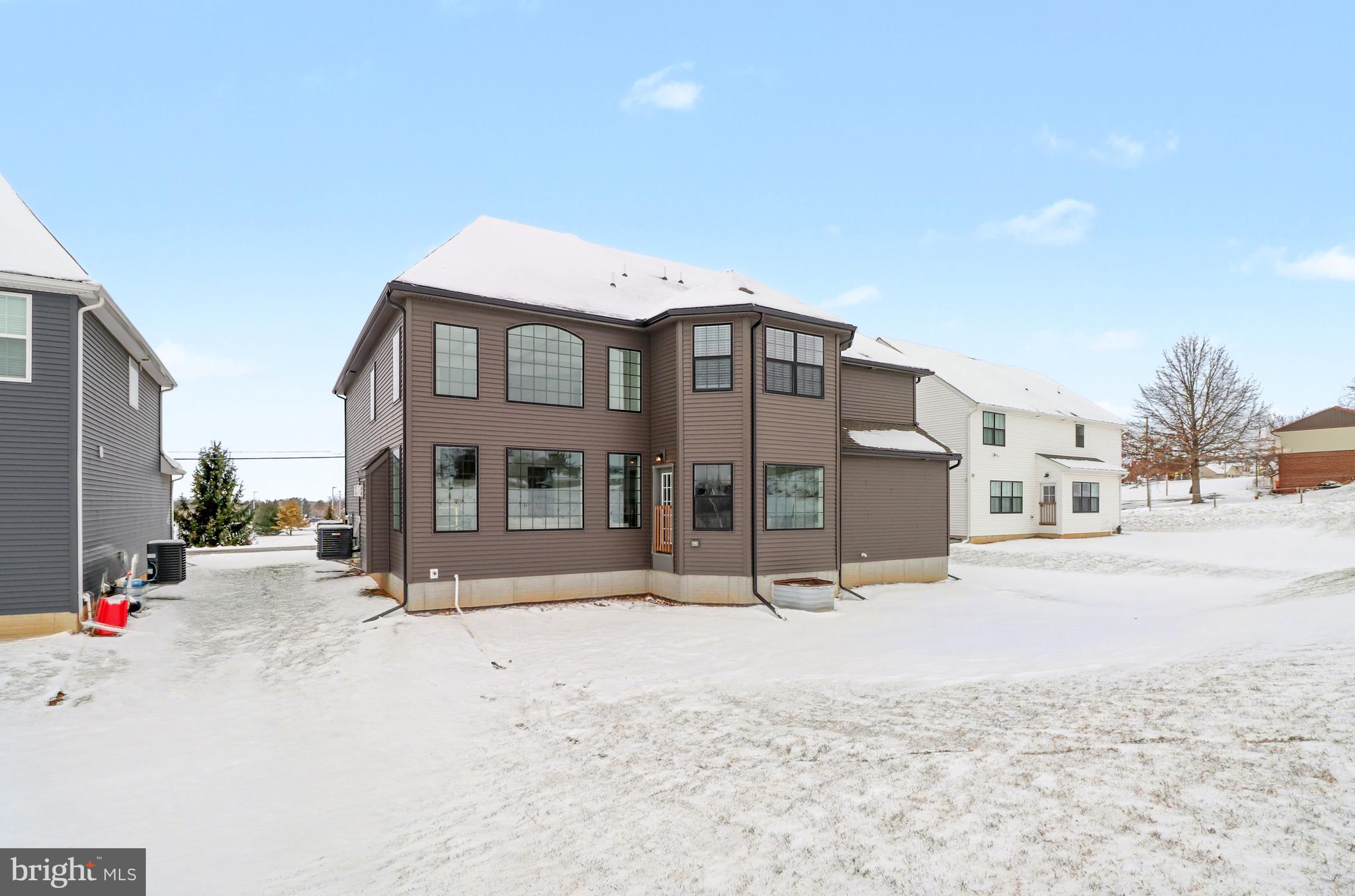 LOGAN GREENS - Residential