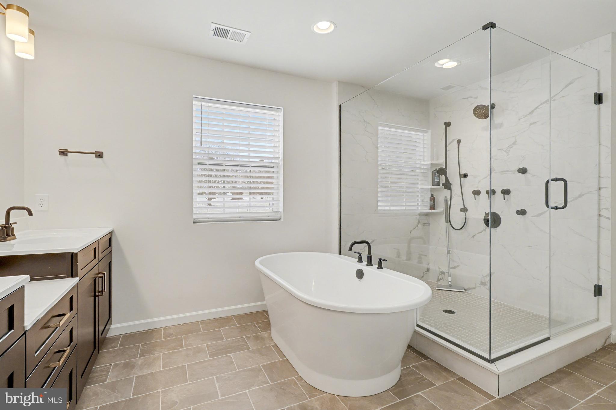 LOGAN GREENS - Residential