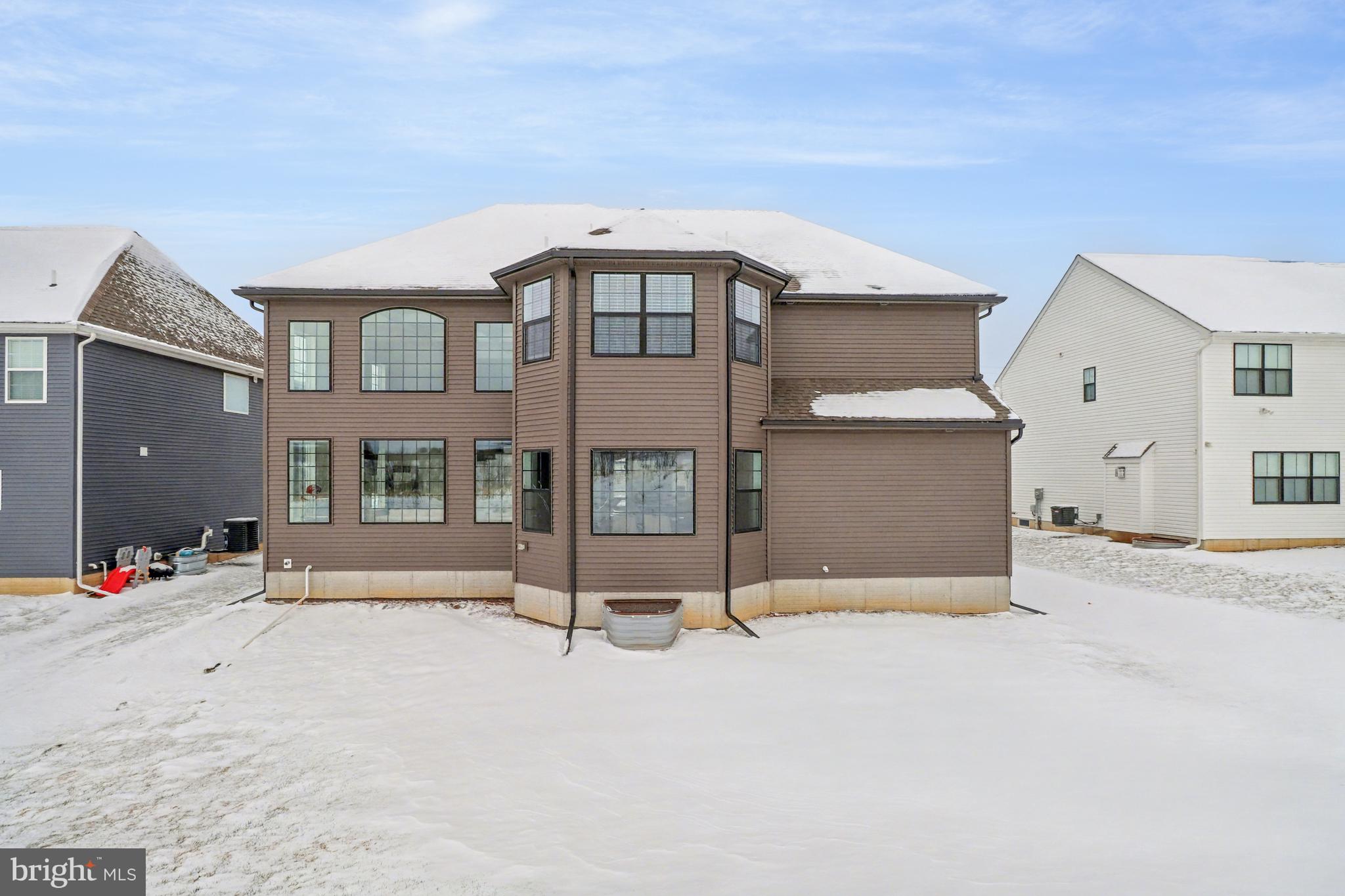 LOGAN GREENS - Residential