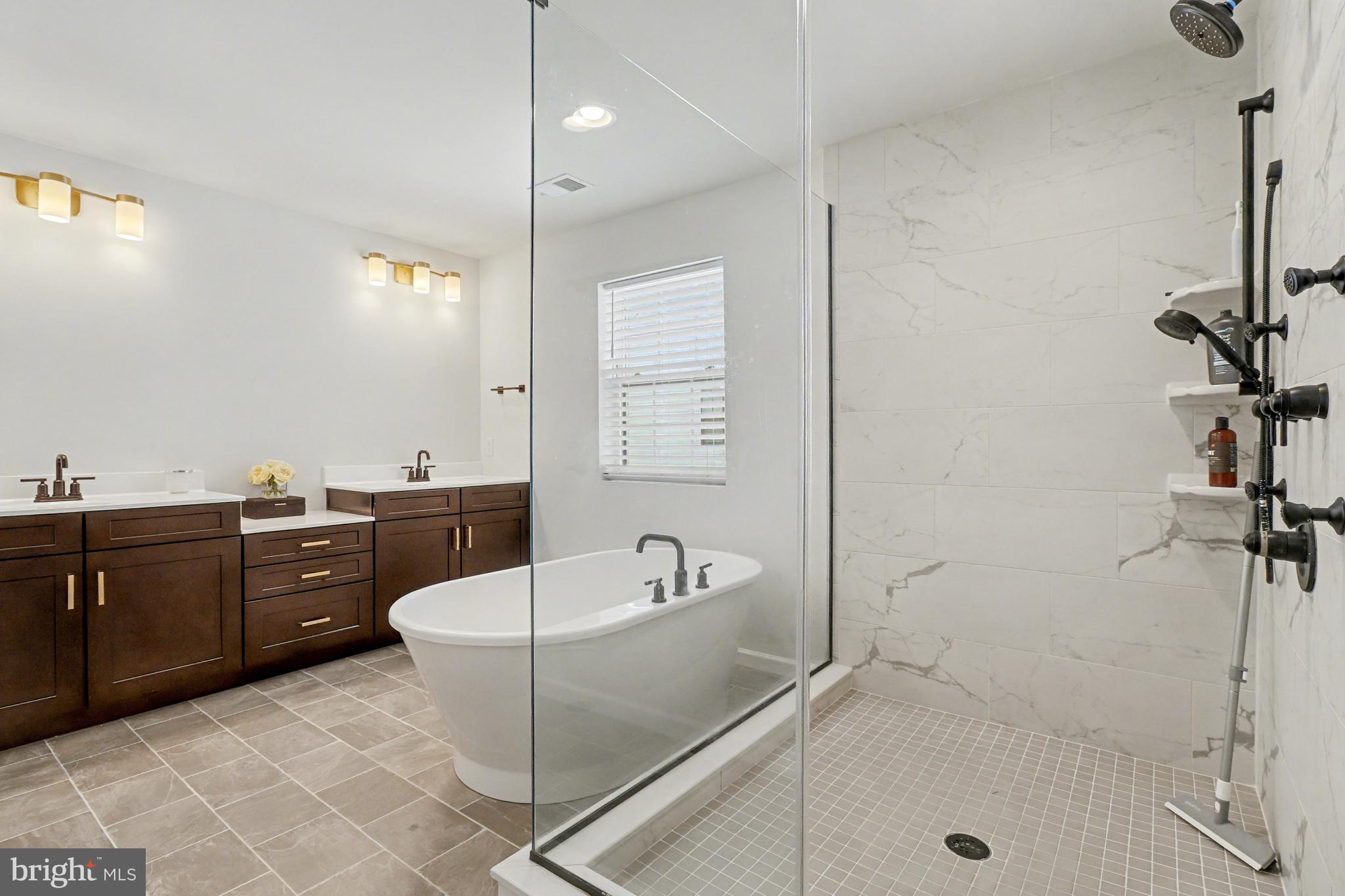 LOGAN GREENS - Residential