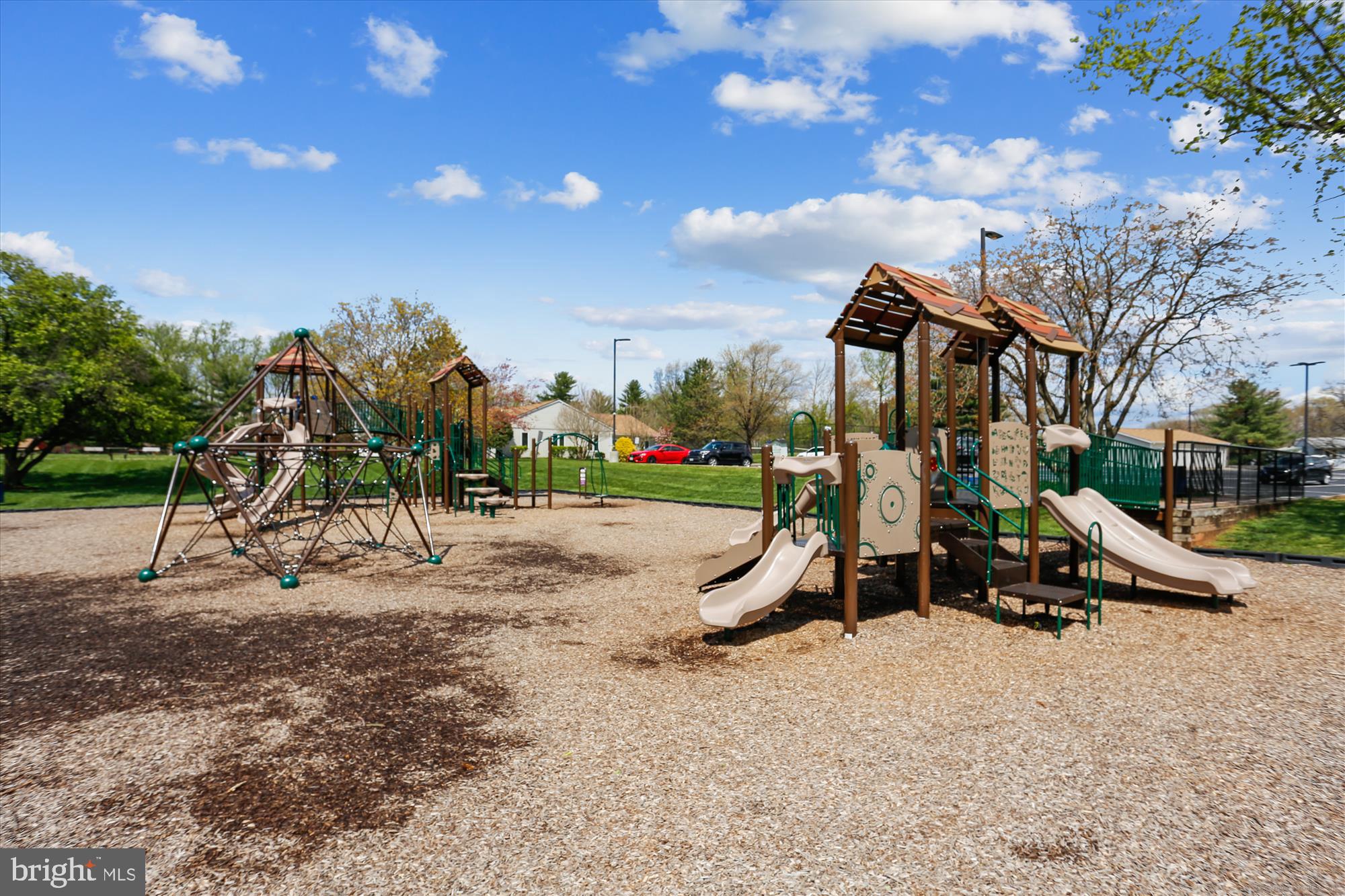 SUGARLAND RUN - Residential