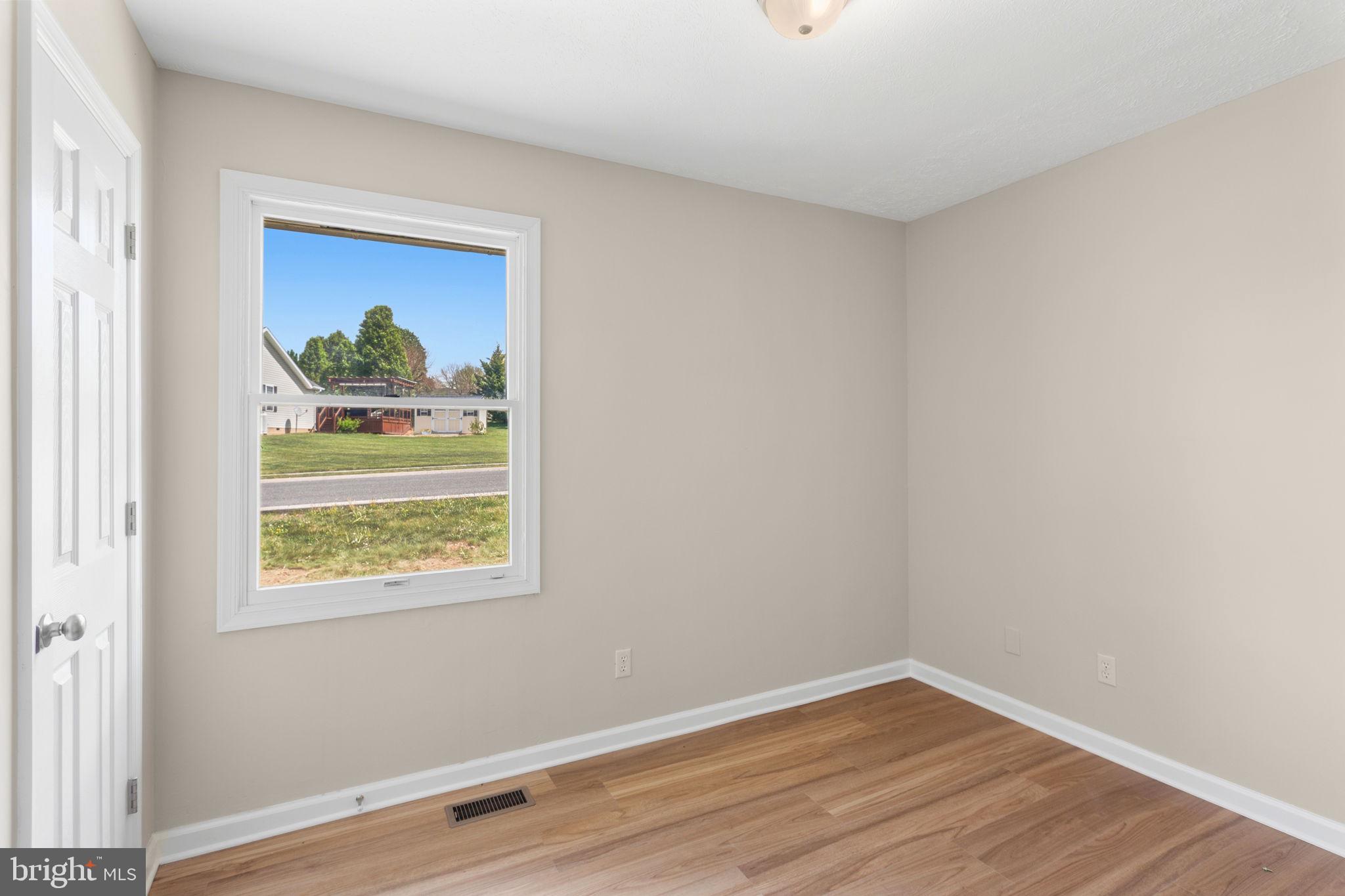 WEST VIEW - Residential