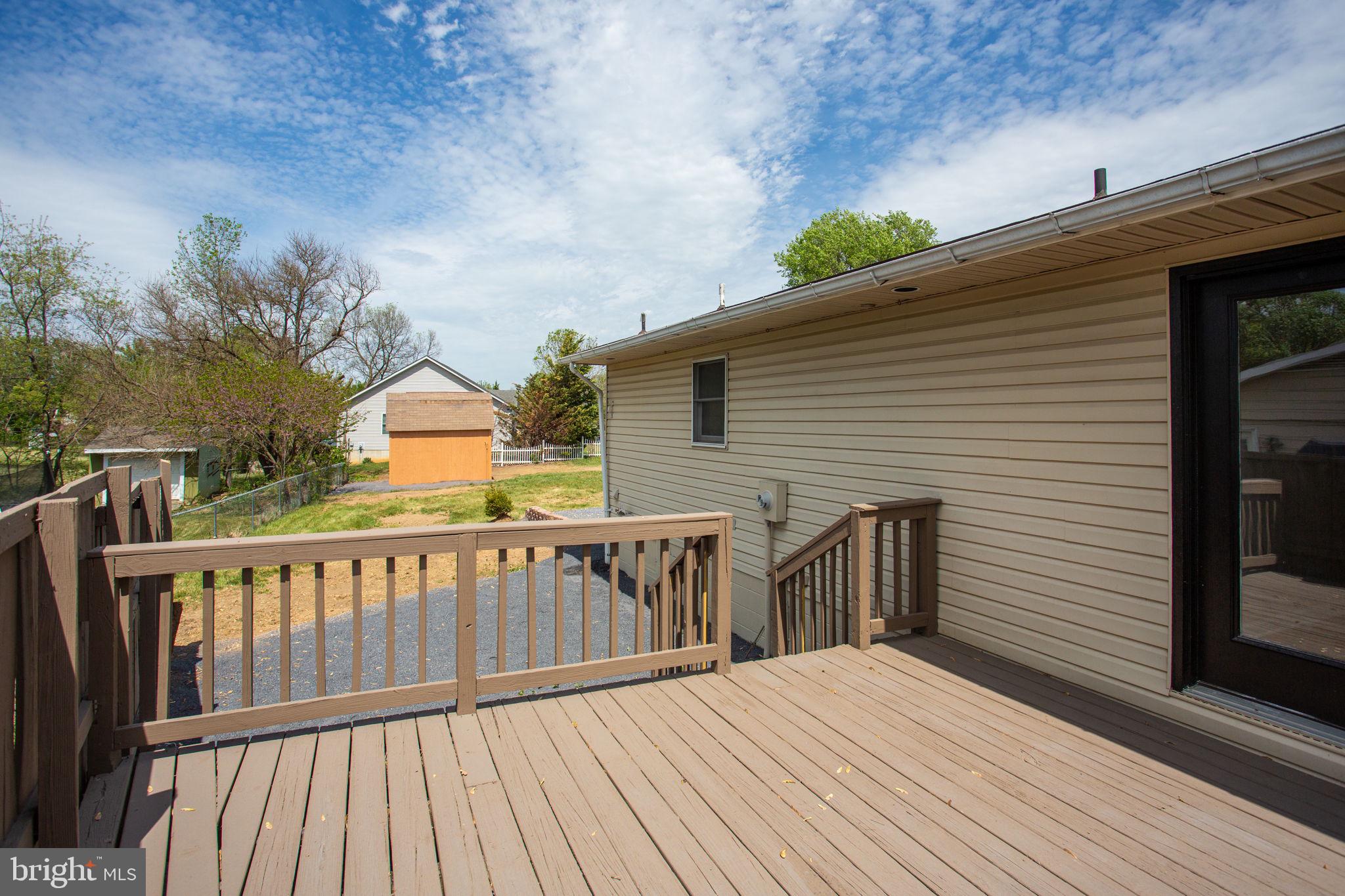 WEST VIEW - Residential