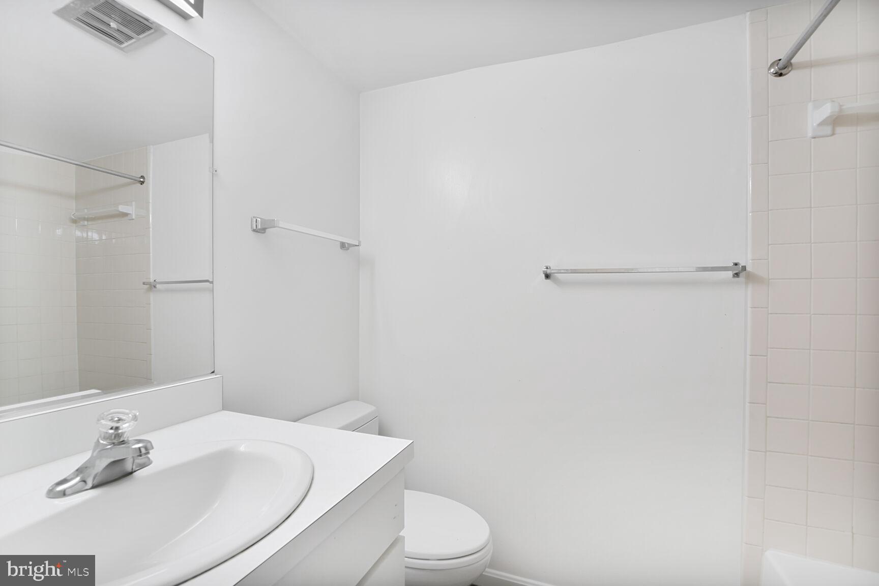 CHEVY CHASE - Residential Lease