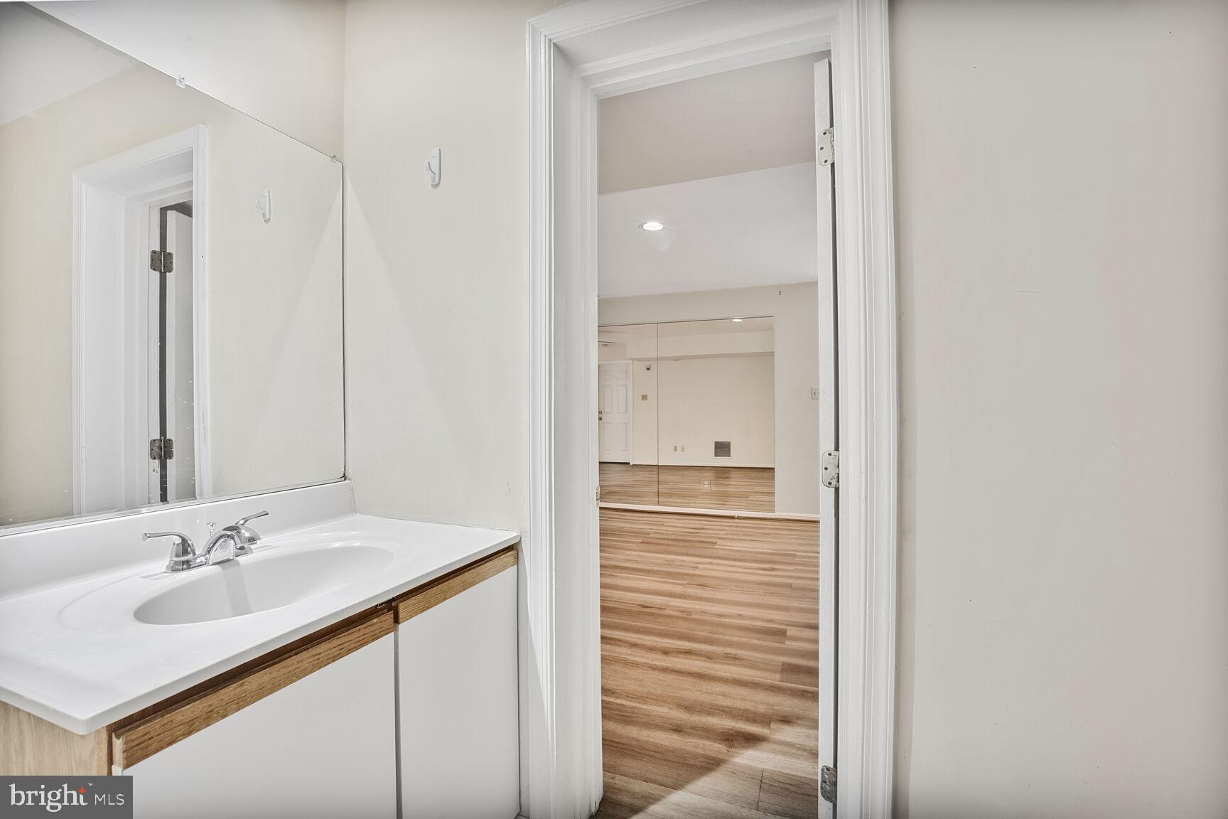 CHEVY CHASE - Residential Lease