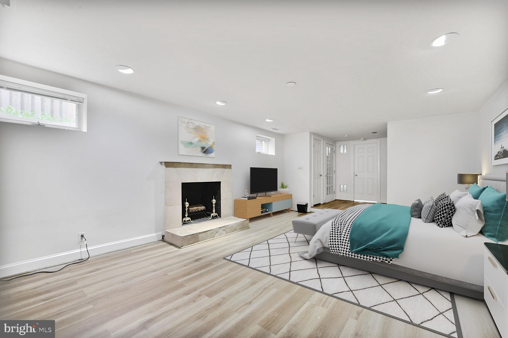 CHEVY CHASE - Residential Lease
