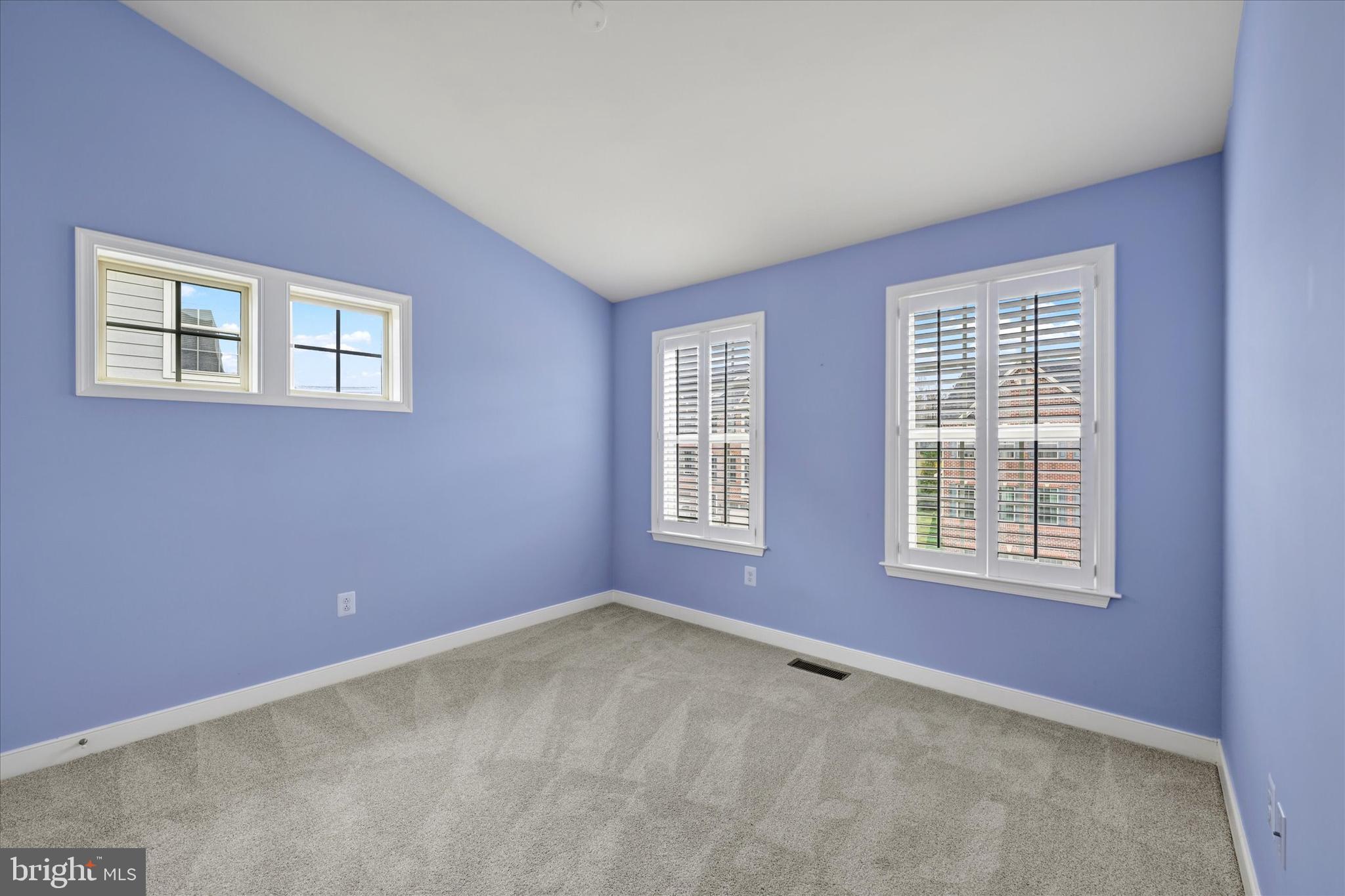 HUNT VALLEY OVERLOOK - Residential Lease