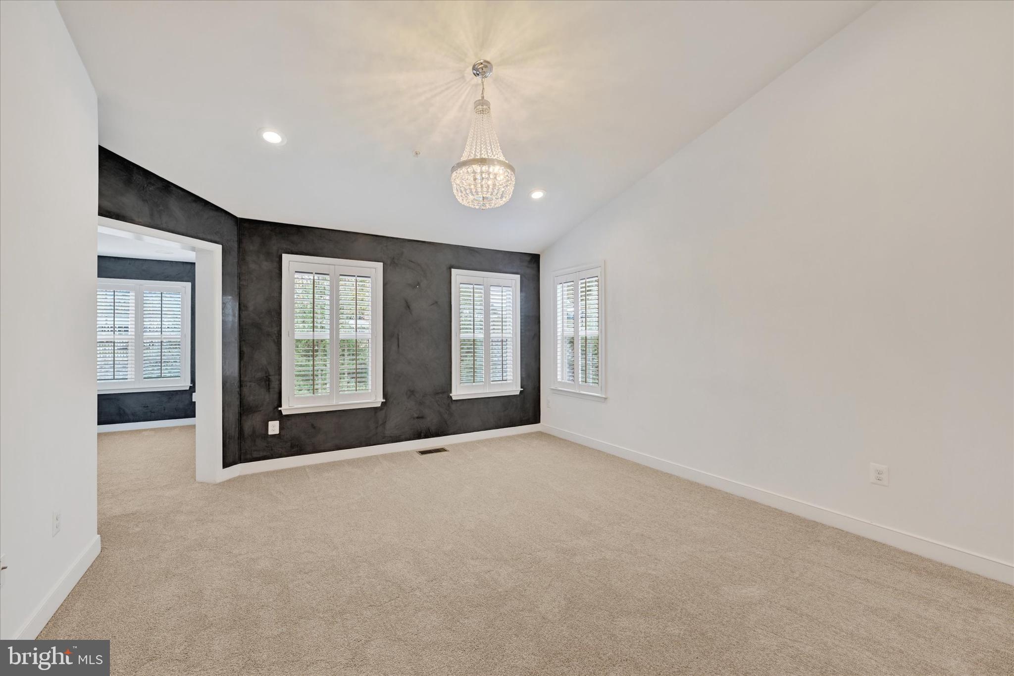 HUNT VALLEY OVERLOOK - Residential Lease