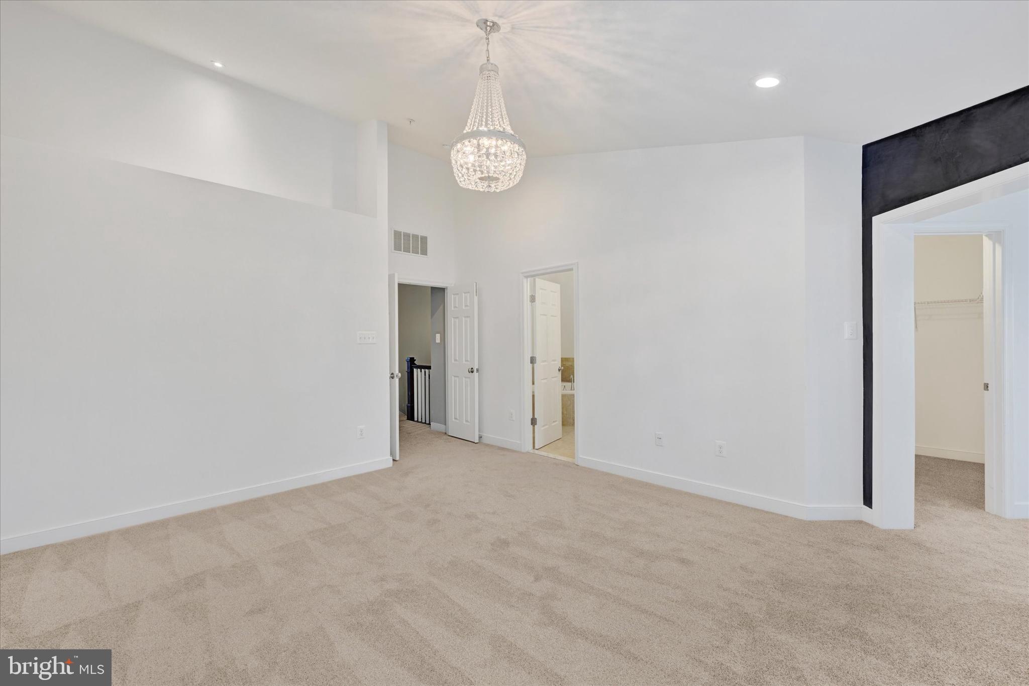 HUNT VALLEY OVERLOOK - Residential Lease