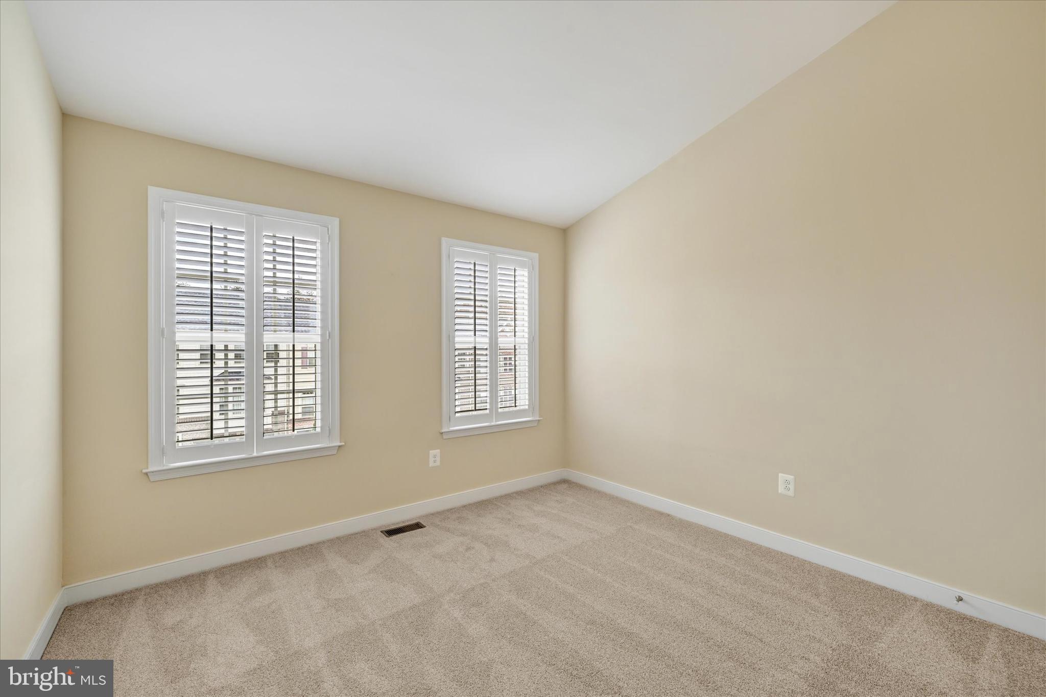 HUNT VALLEY OVERLOOK - Residential Lease