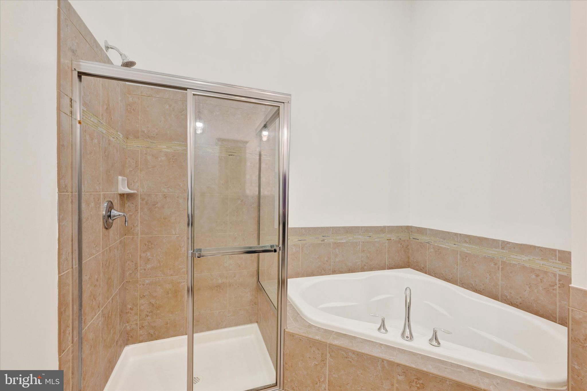 HUNT VALLEY OVERLOOK - Residential Lease