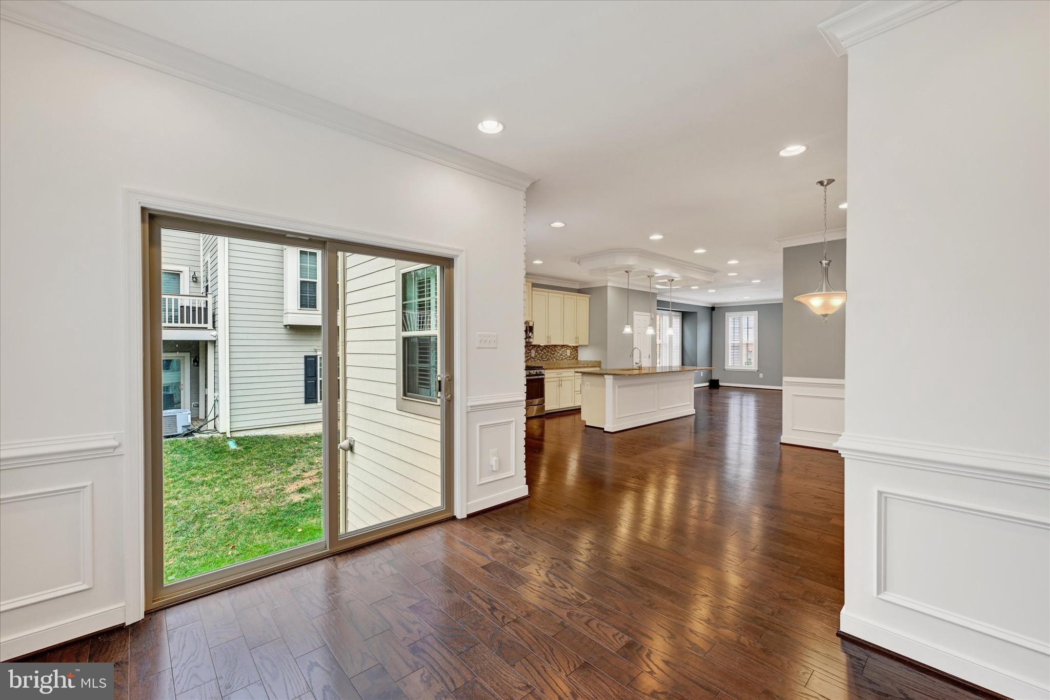 HUNT VALLEY OVERLOOK - Residential Lease