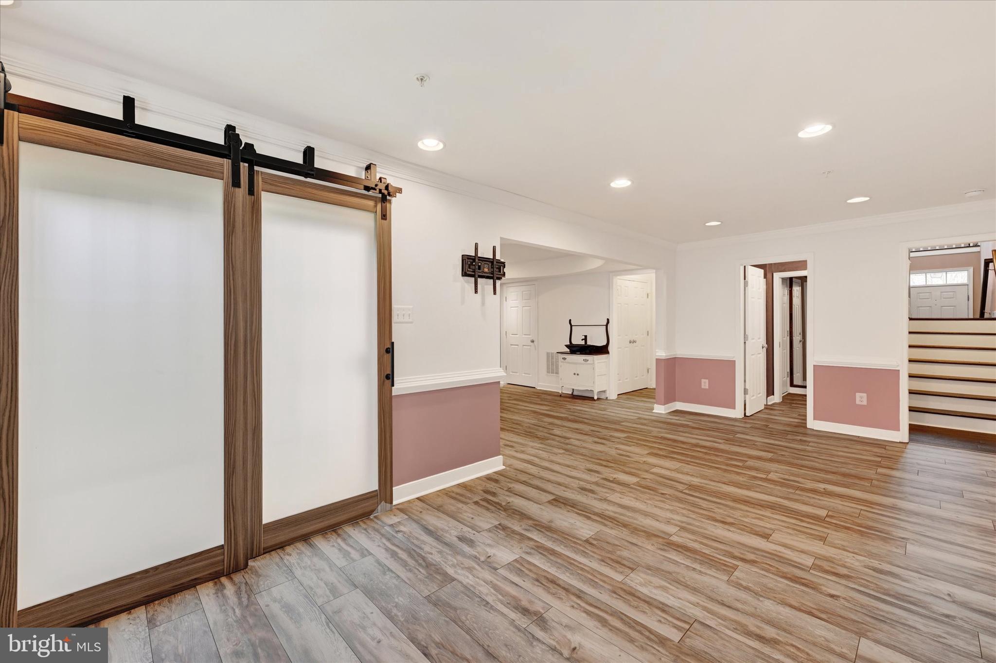 HUNT VALLEY OVERLOOK - Residential Lease