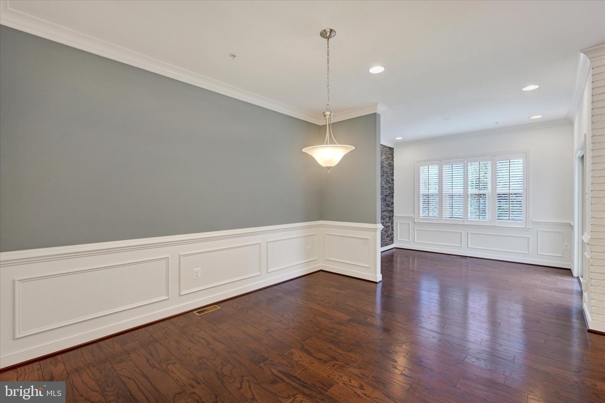 HUNT VALLEY OVERLOOK - Residential Lease