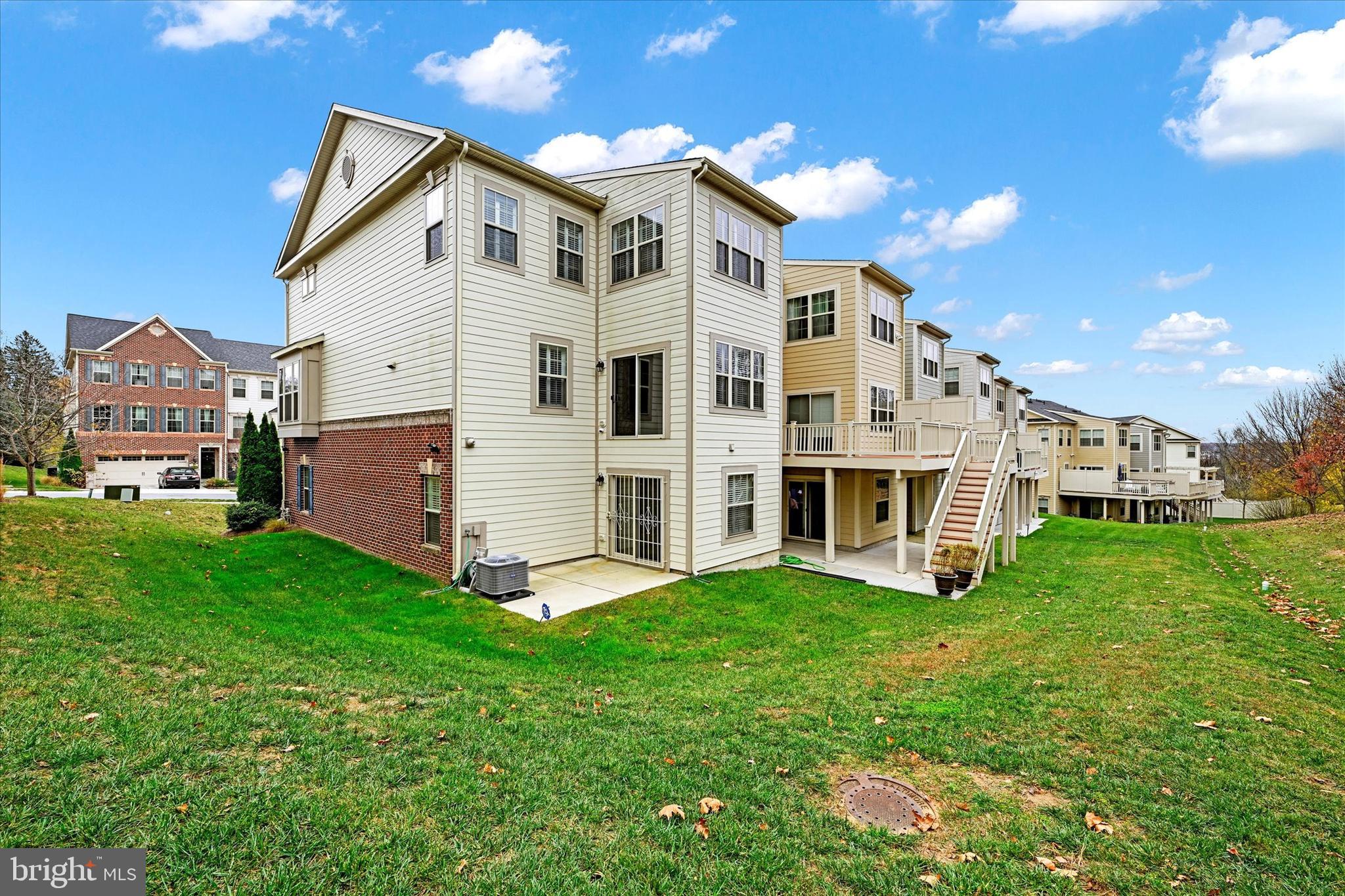 HUNT VALLEY OVERLOOK - Residential Lease