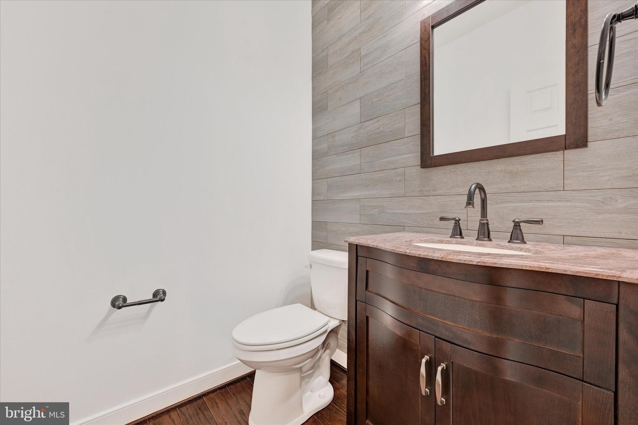 HUNT VALLEY OVERLOOK - Residential Lease