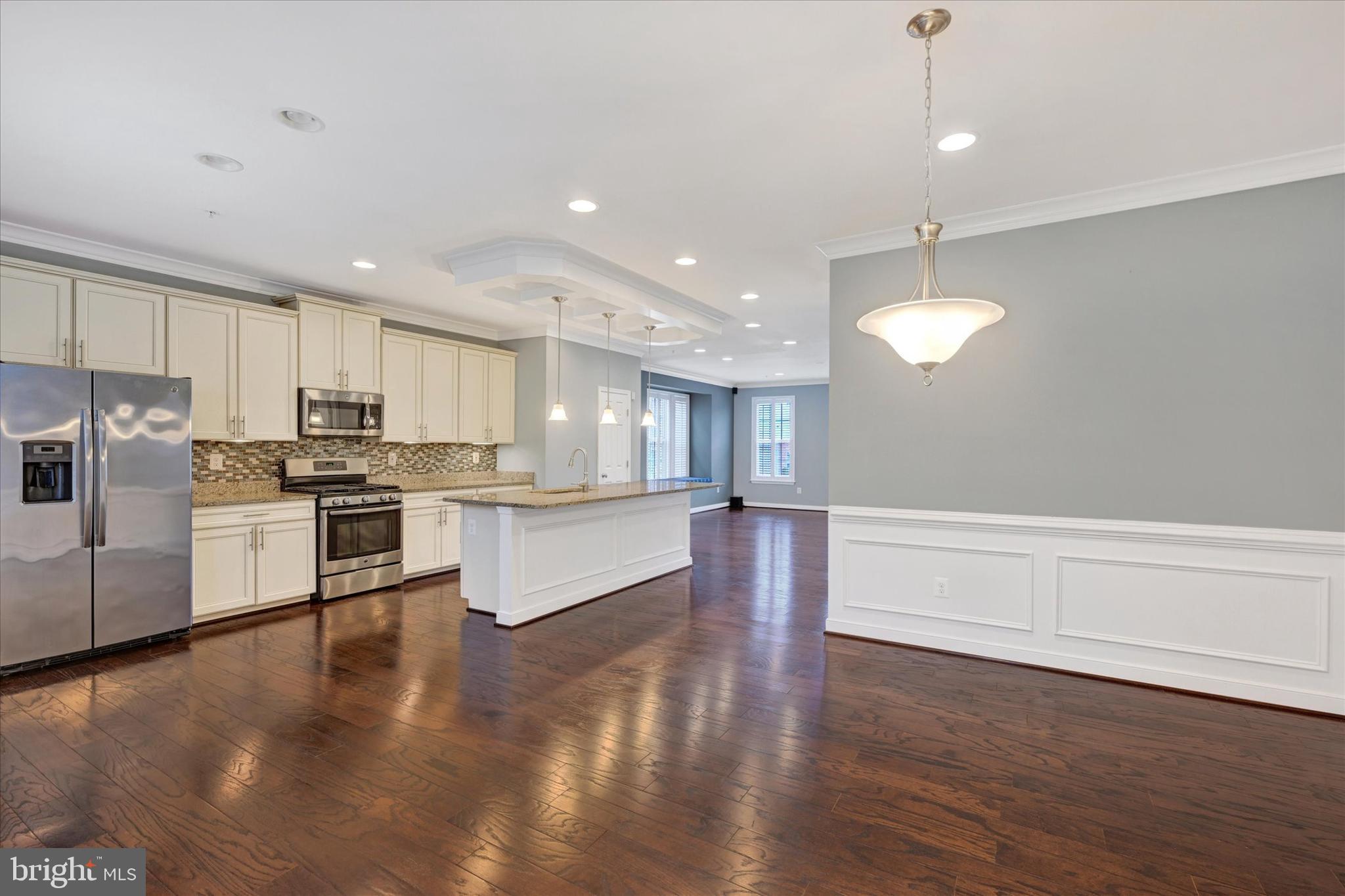 HUNT VALLEY OVERLOOK - Residential Lease