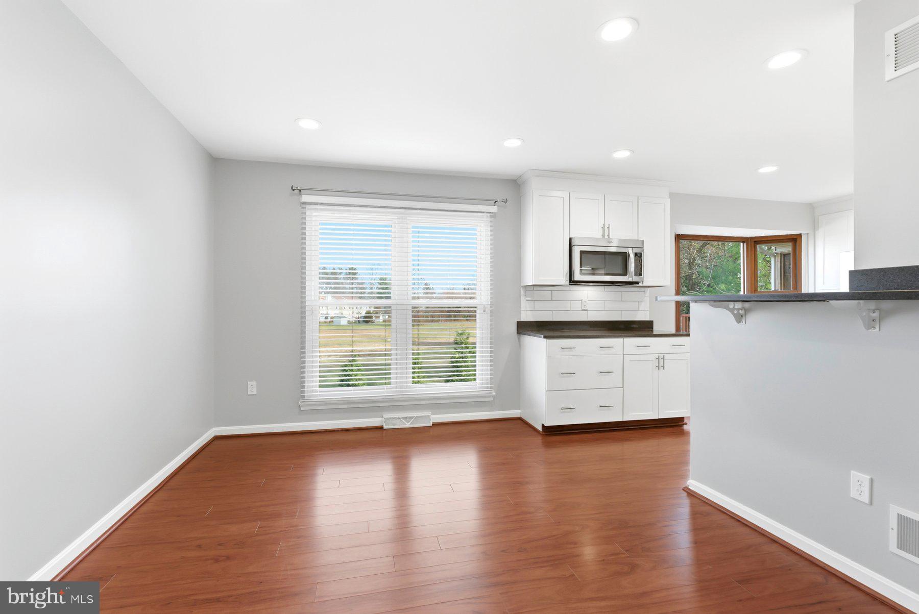 SMALL CROSSINGS - Residential