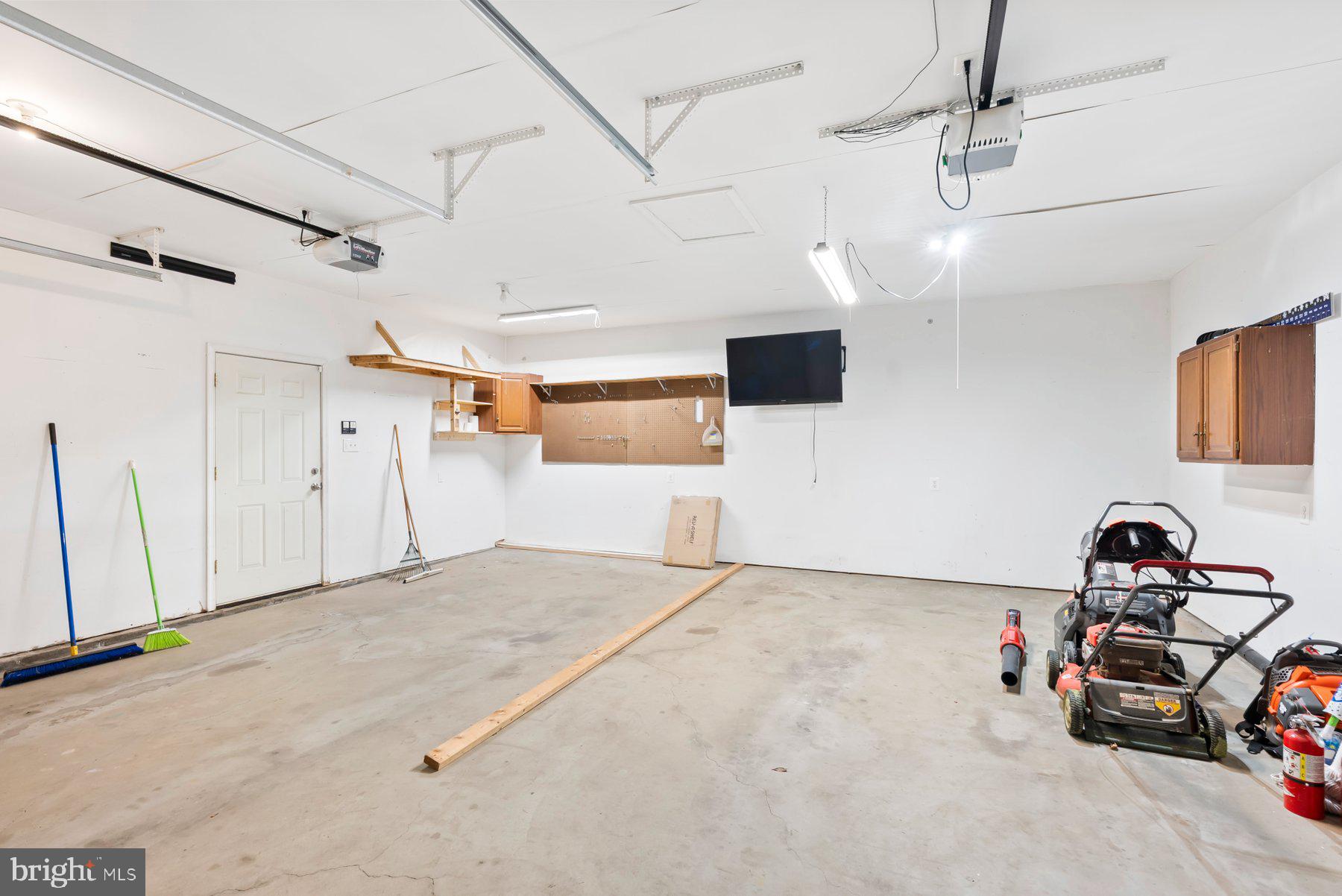 SMALL CROSSINGS - Residential