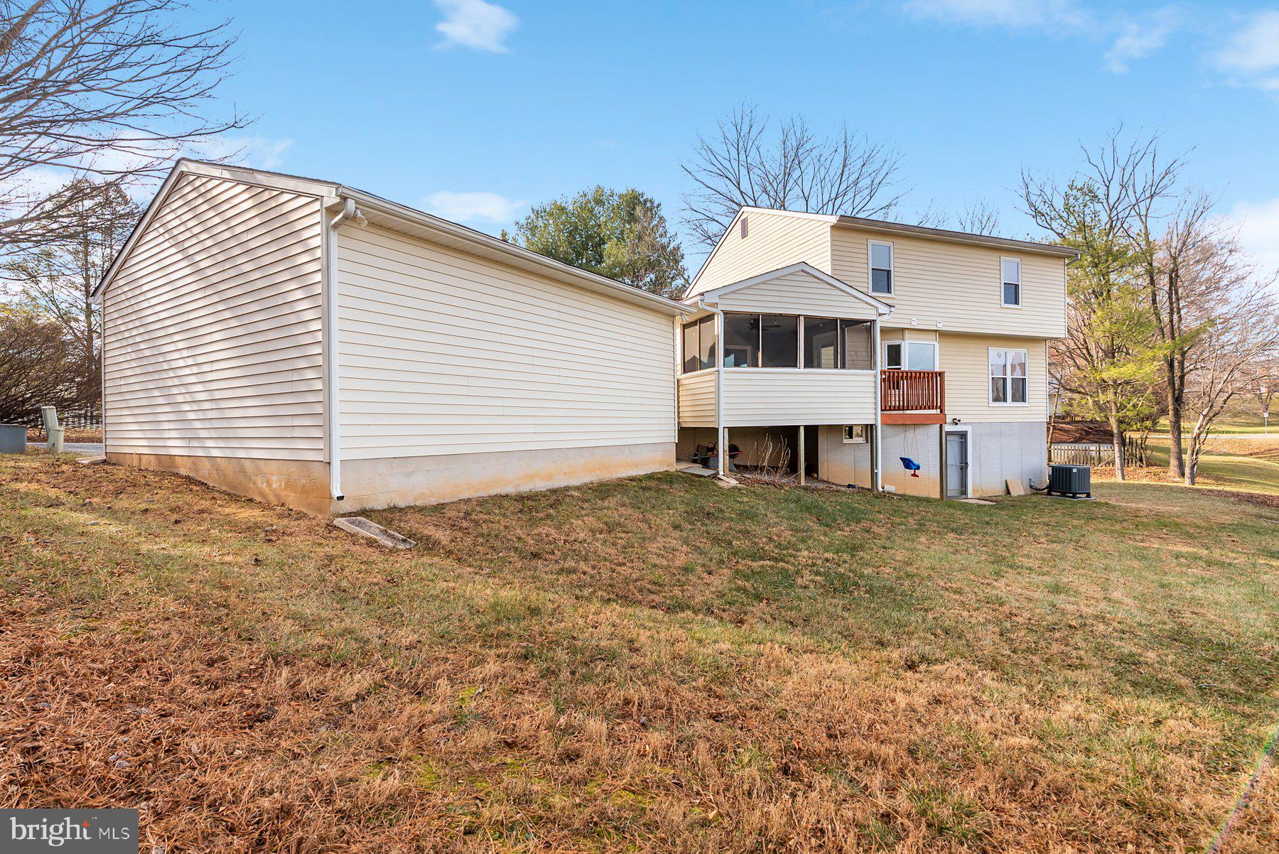 SMALL CROSSINGS - Residential