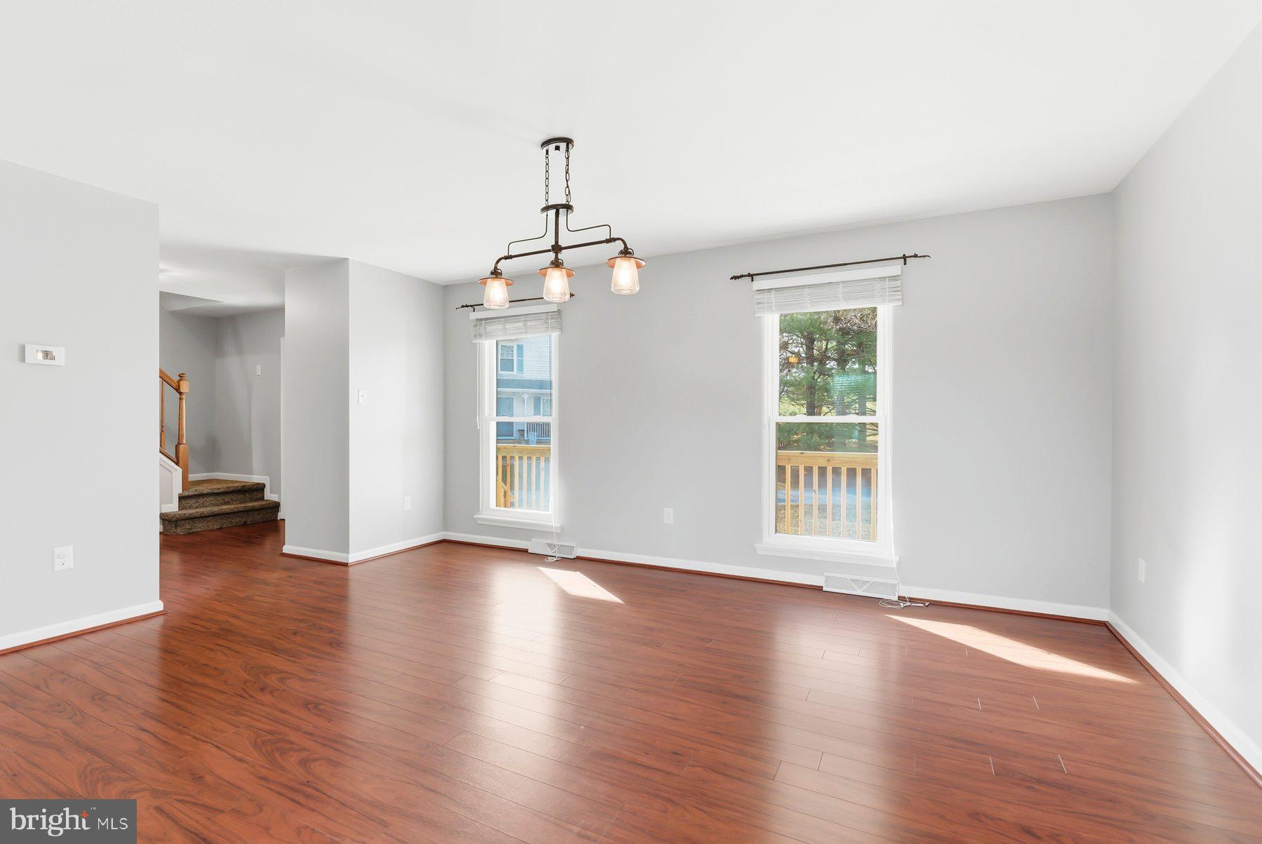 SMALL CROSSINGS - Residential