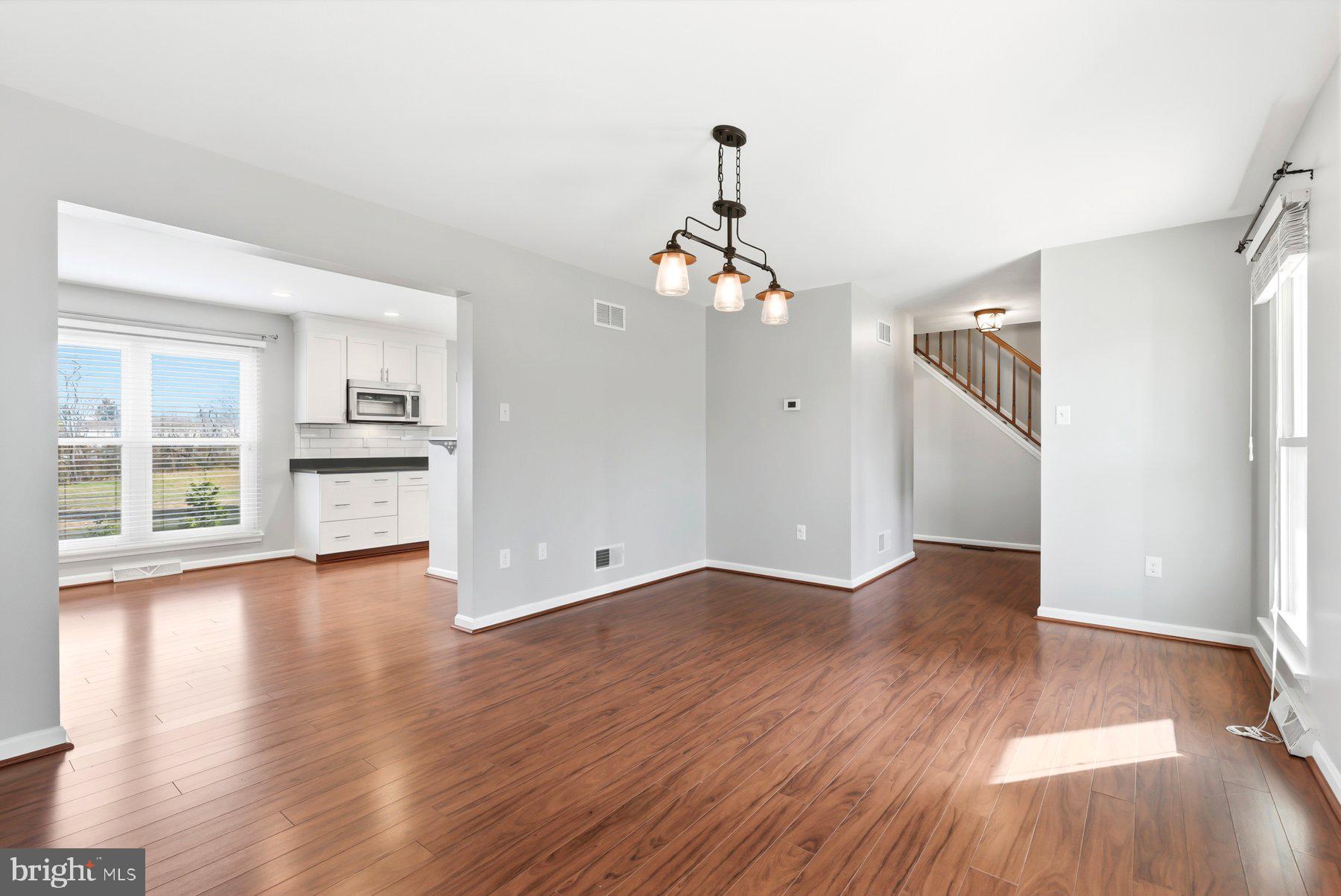 SMALL CROSSINGS - Residential