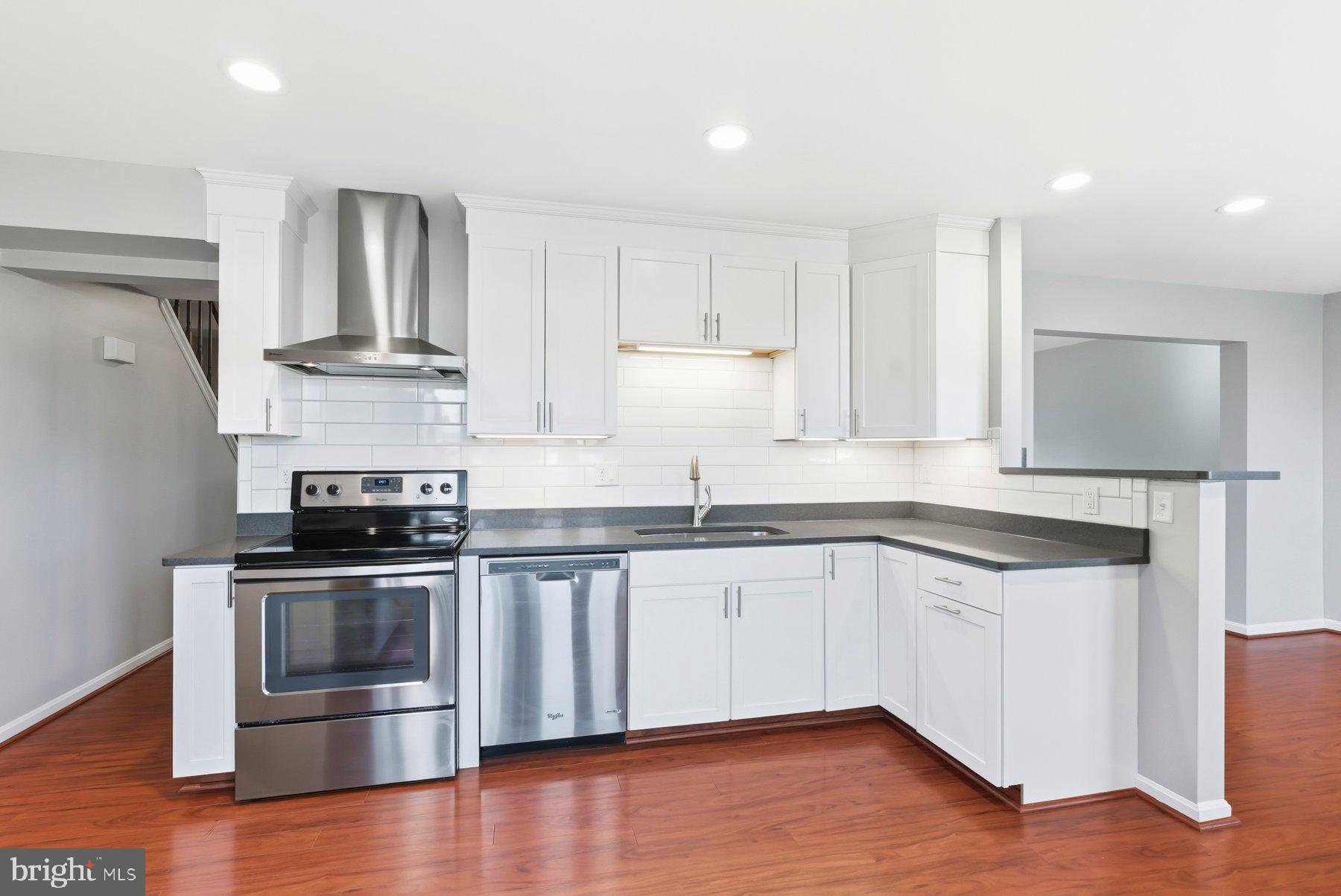 SMALL CROSSINGS - Residential