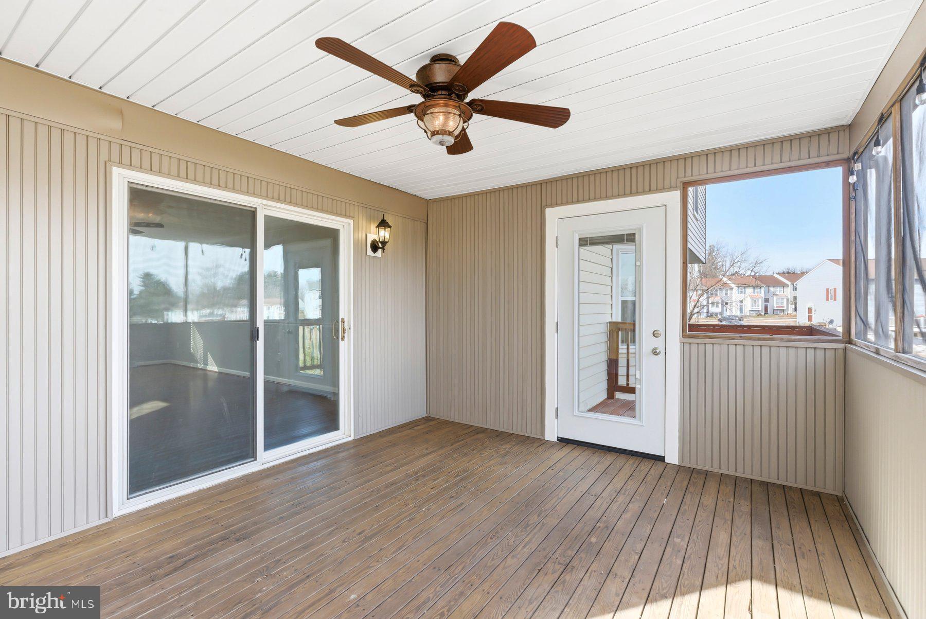 SMALL CROSSINGS - Residential