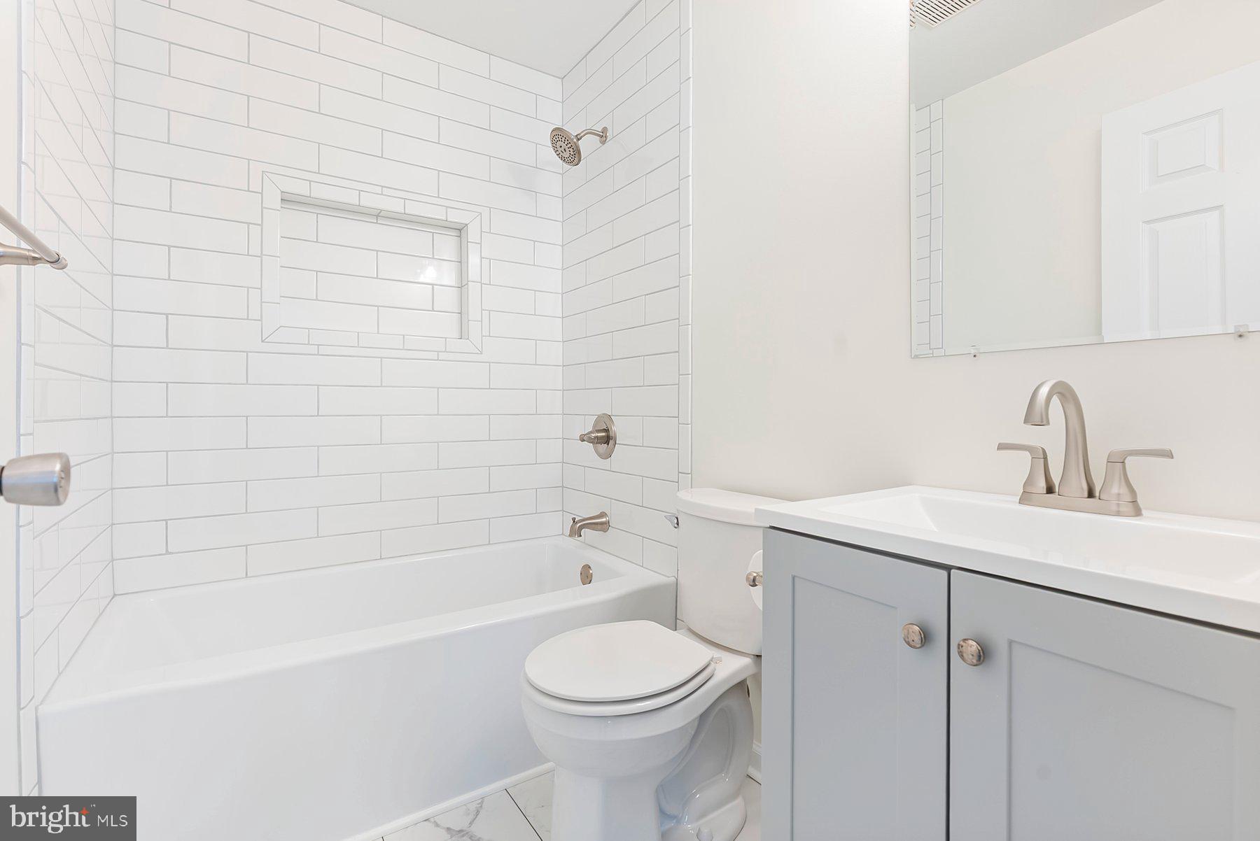 SMALL CROSSINGS - Residential