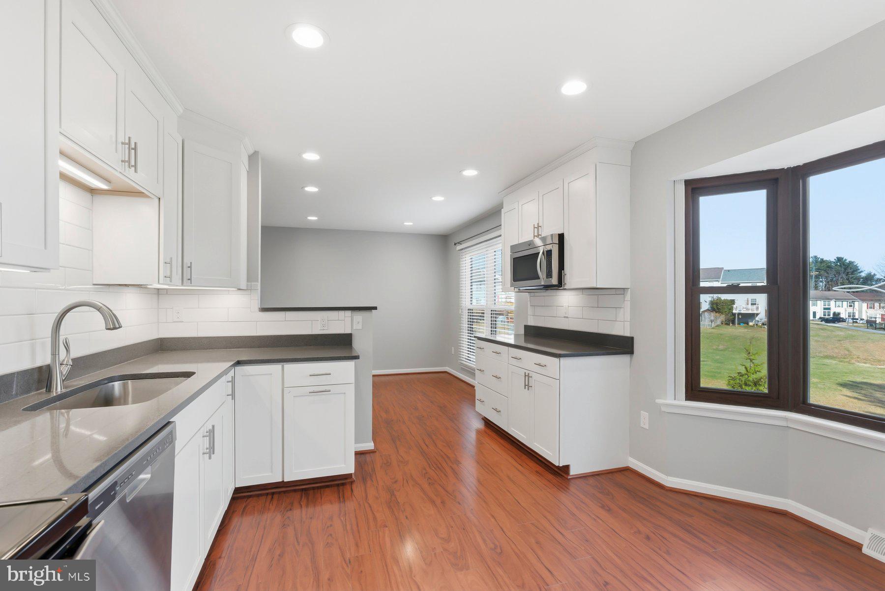 SMALL CROSSINGS - Residential