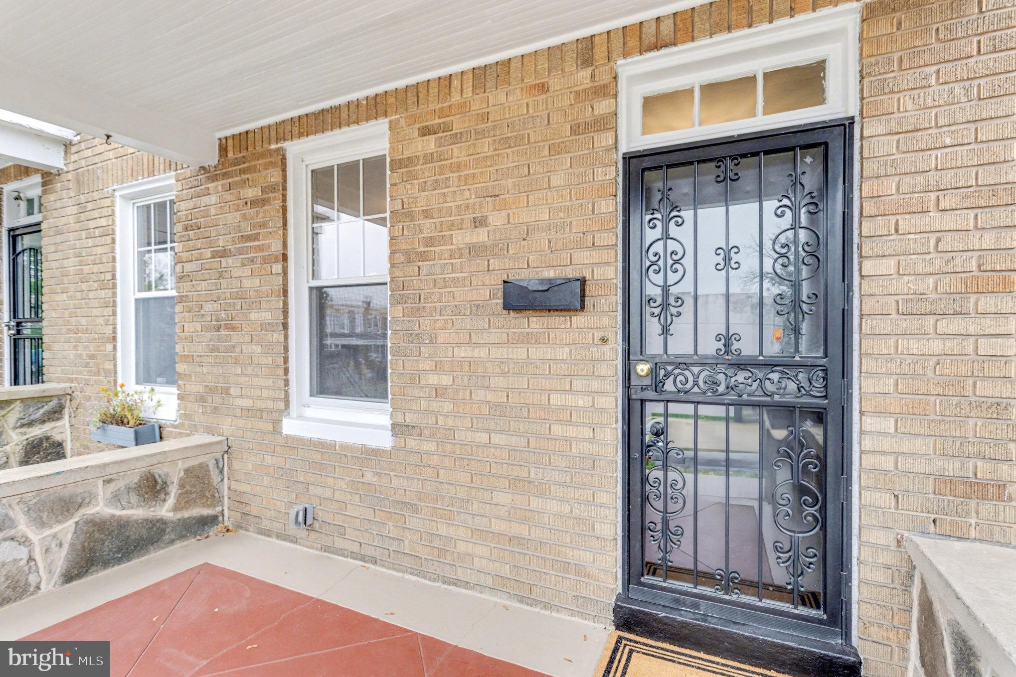 4702 KERNWOOD AVENUE