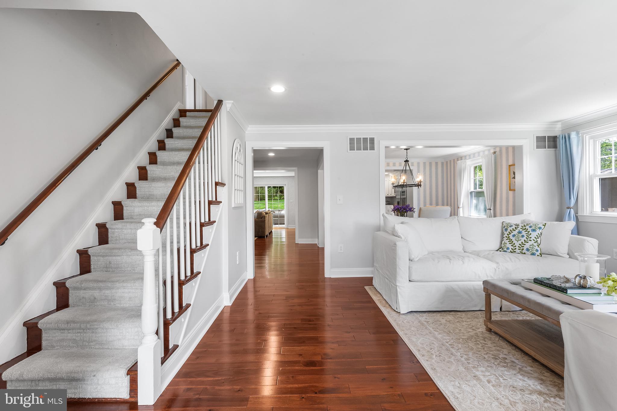 106 DEBARAN LANE