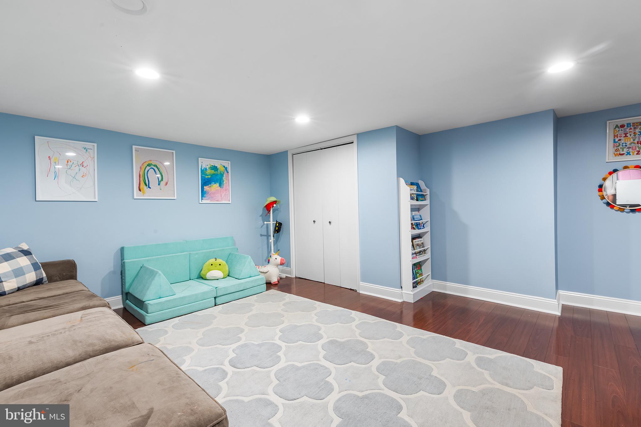 CONESTOGA VILLAGE - Residential