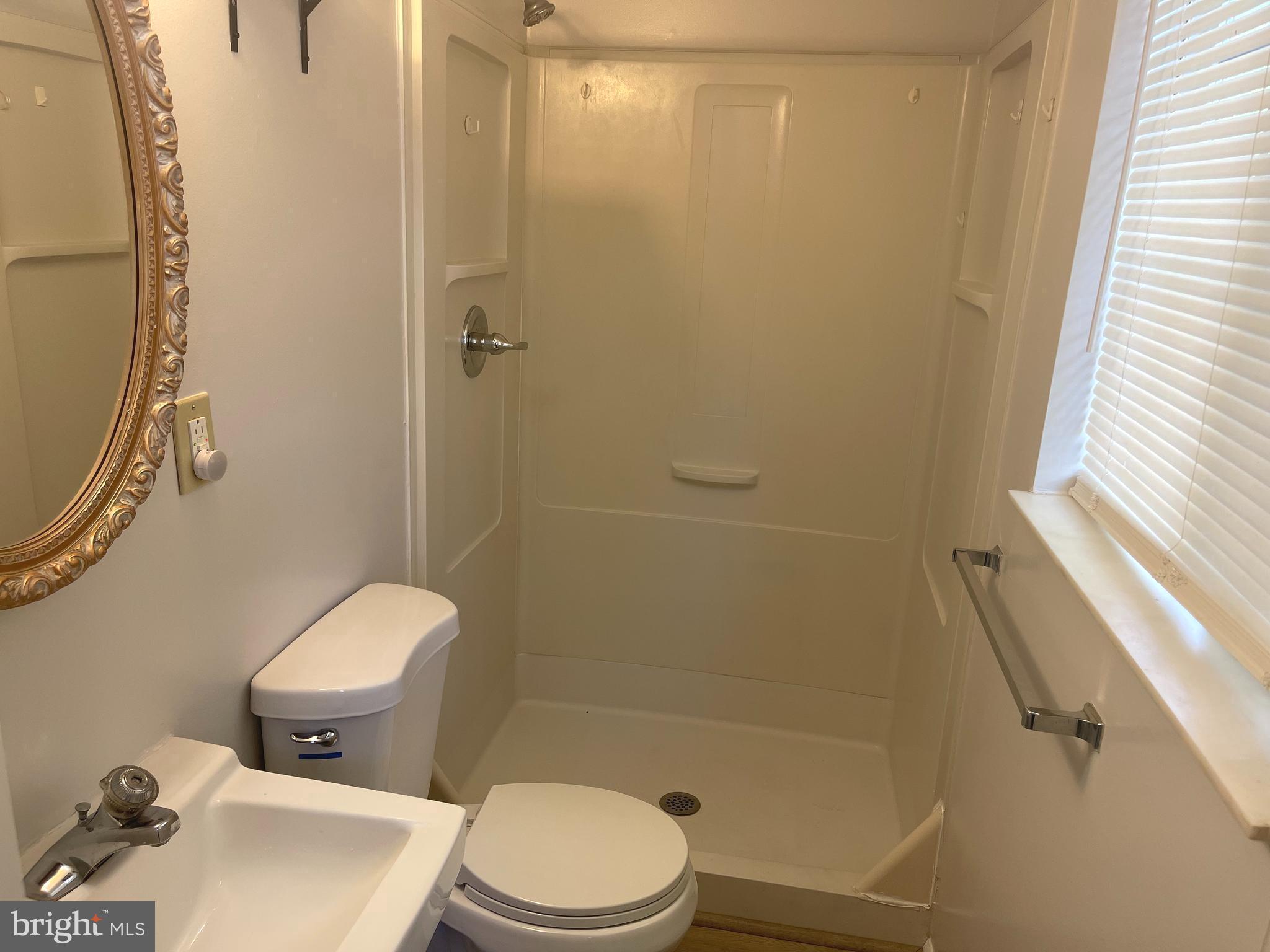 QUINCE ORCHARD MANOR - Residential Lease