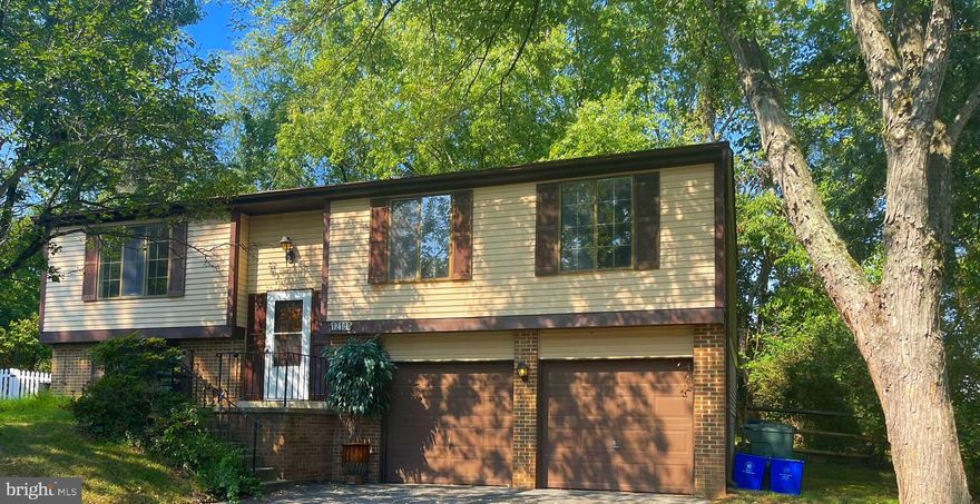 Lovely 3 BR/3 BA in the sought after Quince Orchard Manor, Two Level Split Foyer nestled in a private cul-de-sac. Nice lot w/ deck overlooking fully fenced rear yard. Lots of storage. Family room on lower level with full bath. Newly painted. Washer & Dryer. 2 car garage. Convenient location to shopping, restaurants, public transportation. All applicants must have a minimum credit score of 600 and $105,000 annual income. Available immediately.