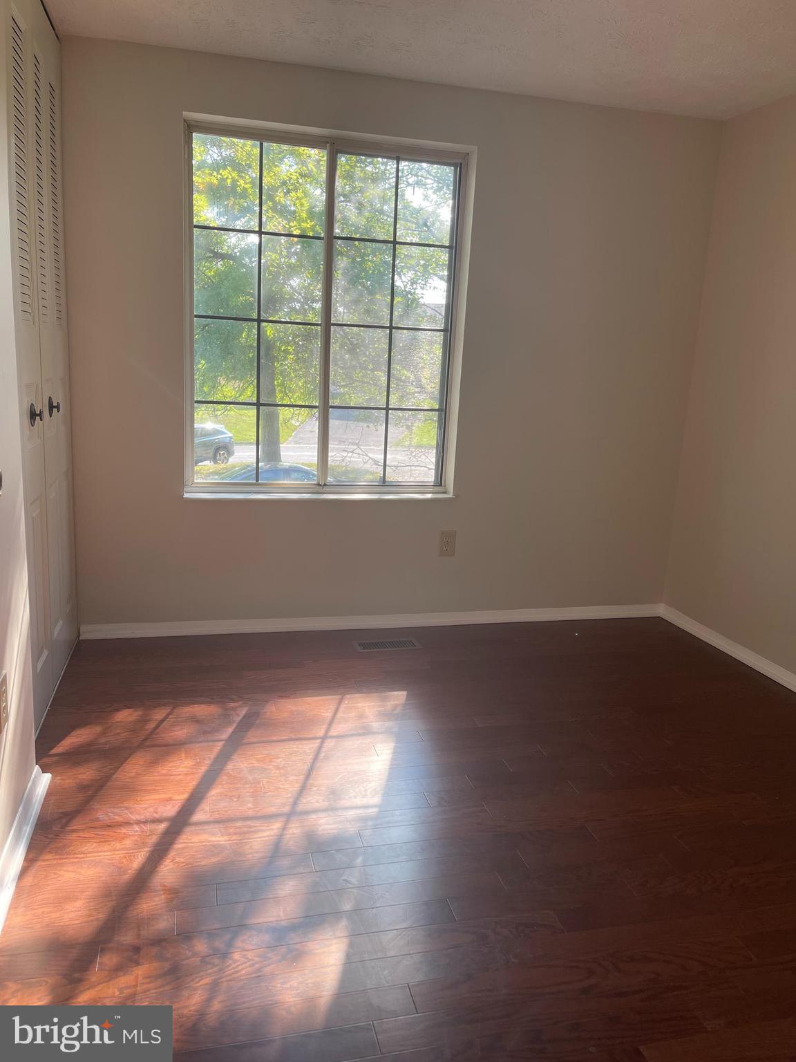 QUINCE ORCHARD MANOR - Residential Lease