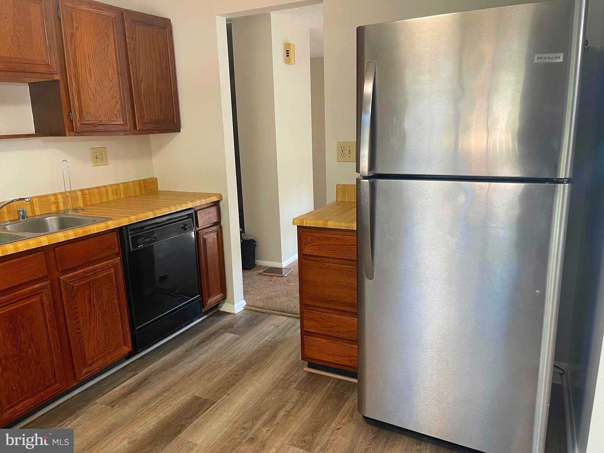 QUINCE ORCHARD MANOR - Residential Lease