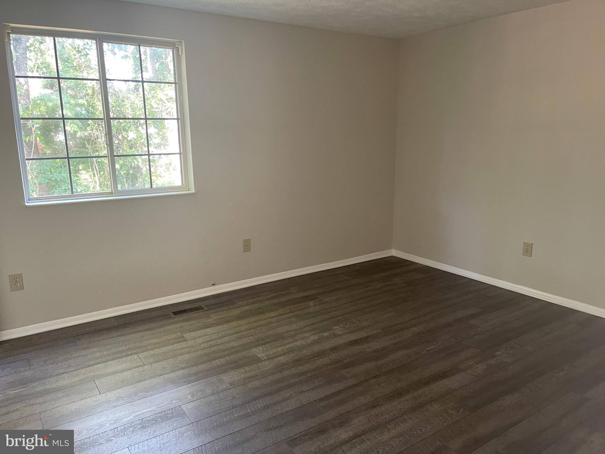 QUINCE ORCHARD MANOR - Residential Lease