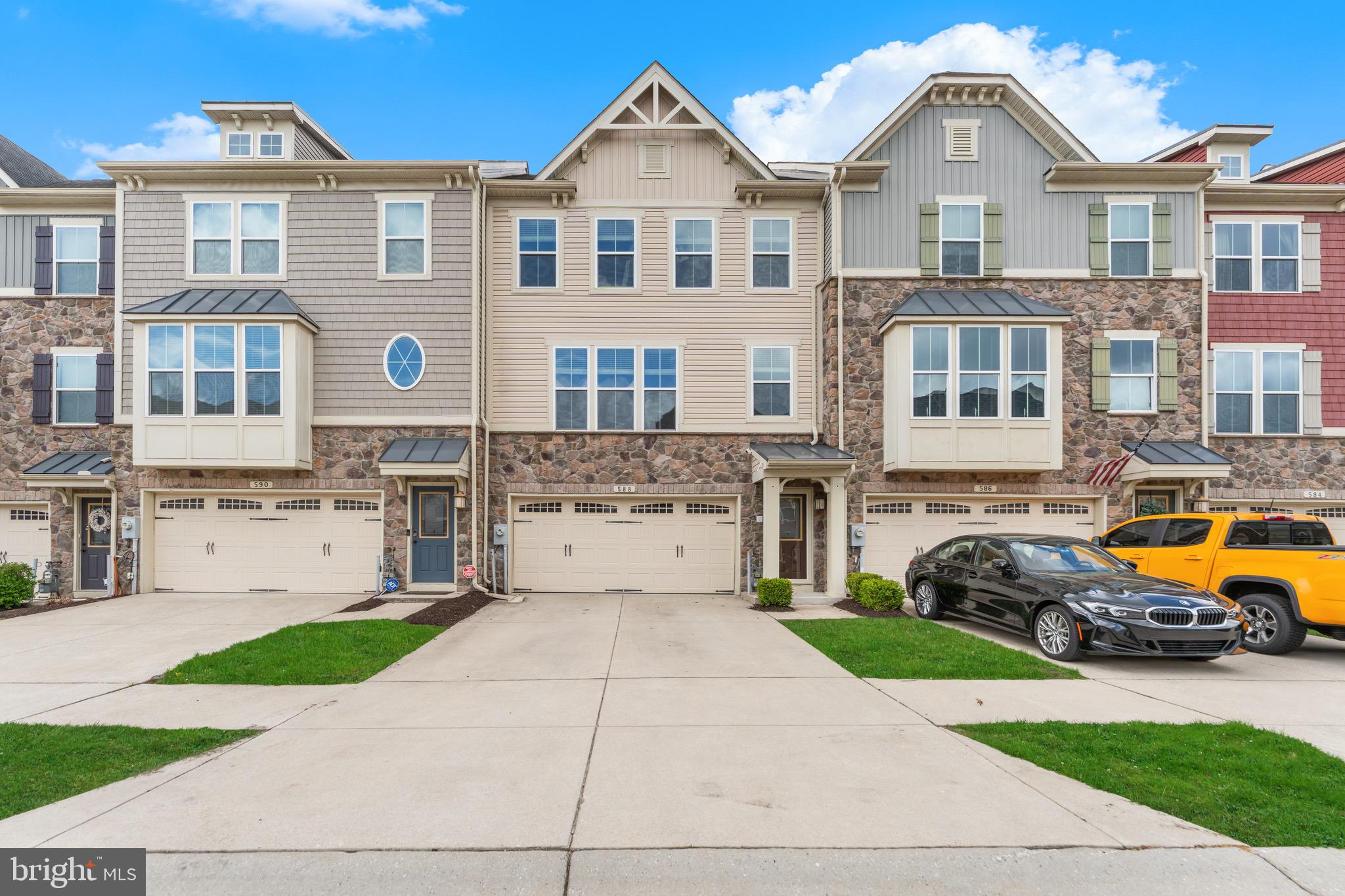 588 FOX RIVER HILLS WAY