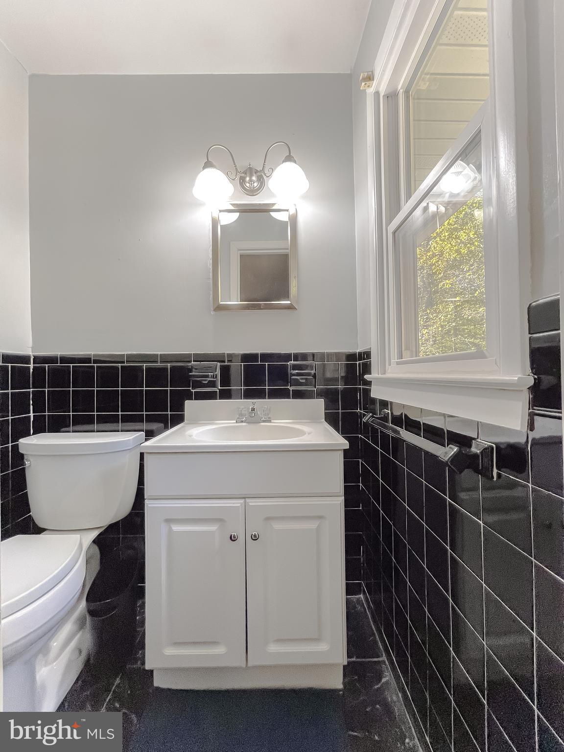 TOWN CREEK - Residential Lease