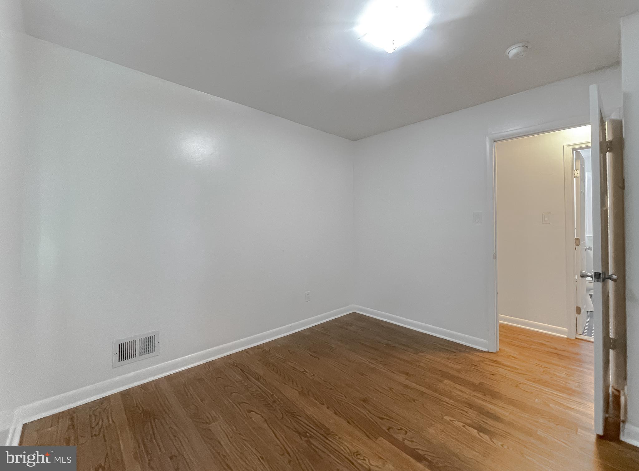 TOWN CREEK - Residential Lease