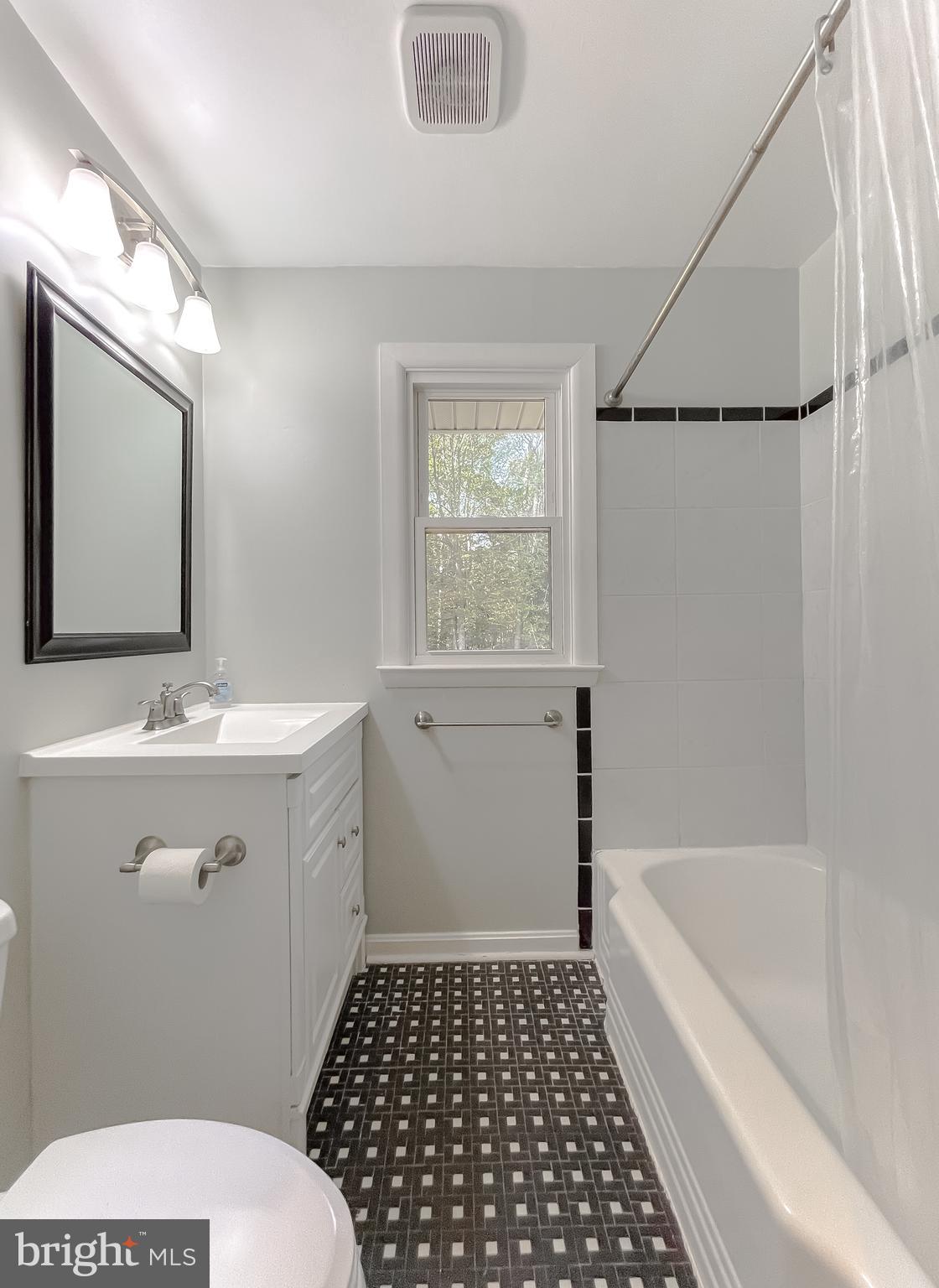 TOWN CREEK - Residential Lease